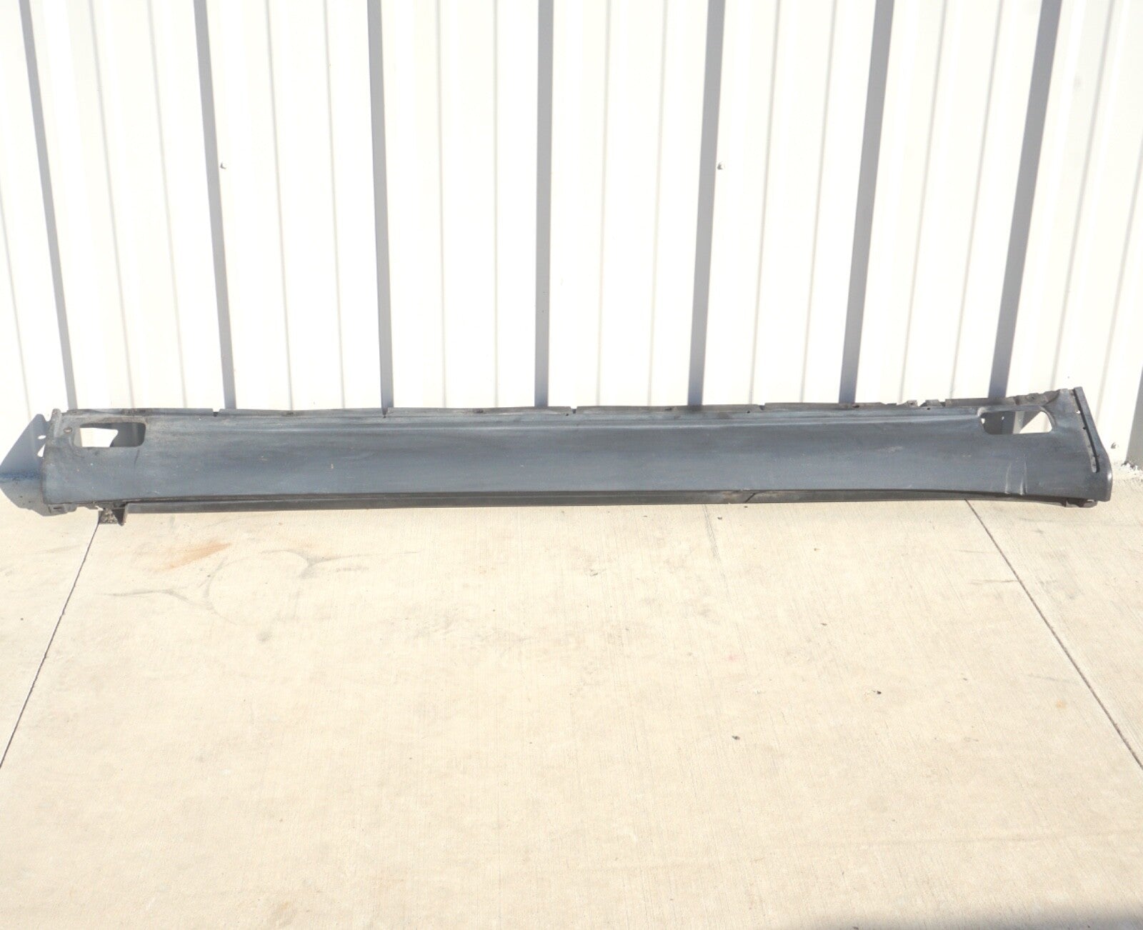 2011 - 2018 PORSCHE CAYENNE ROCKER MOLDING RIGHT 7P5853554R TEXTURE OEM