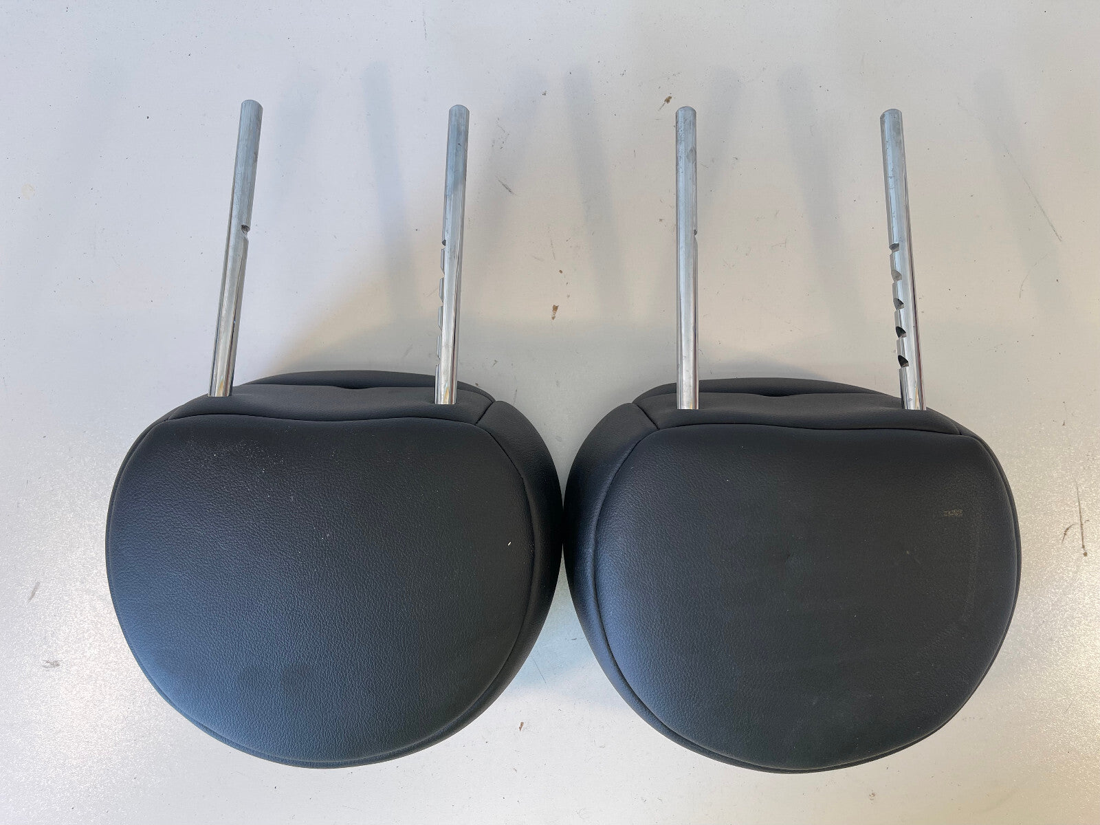 2007-2013 MINI COOPER S R57 FRONT SEAT HEADREST LEFT & RIGHT SET BLACK OEM