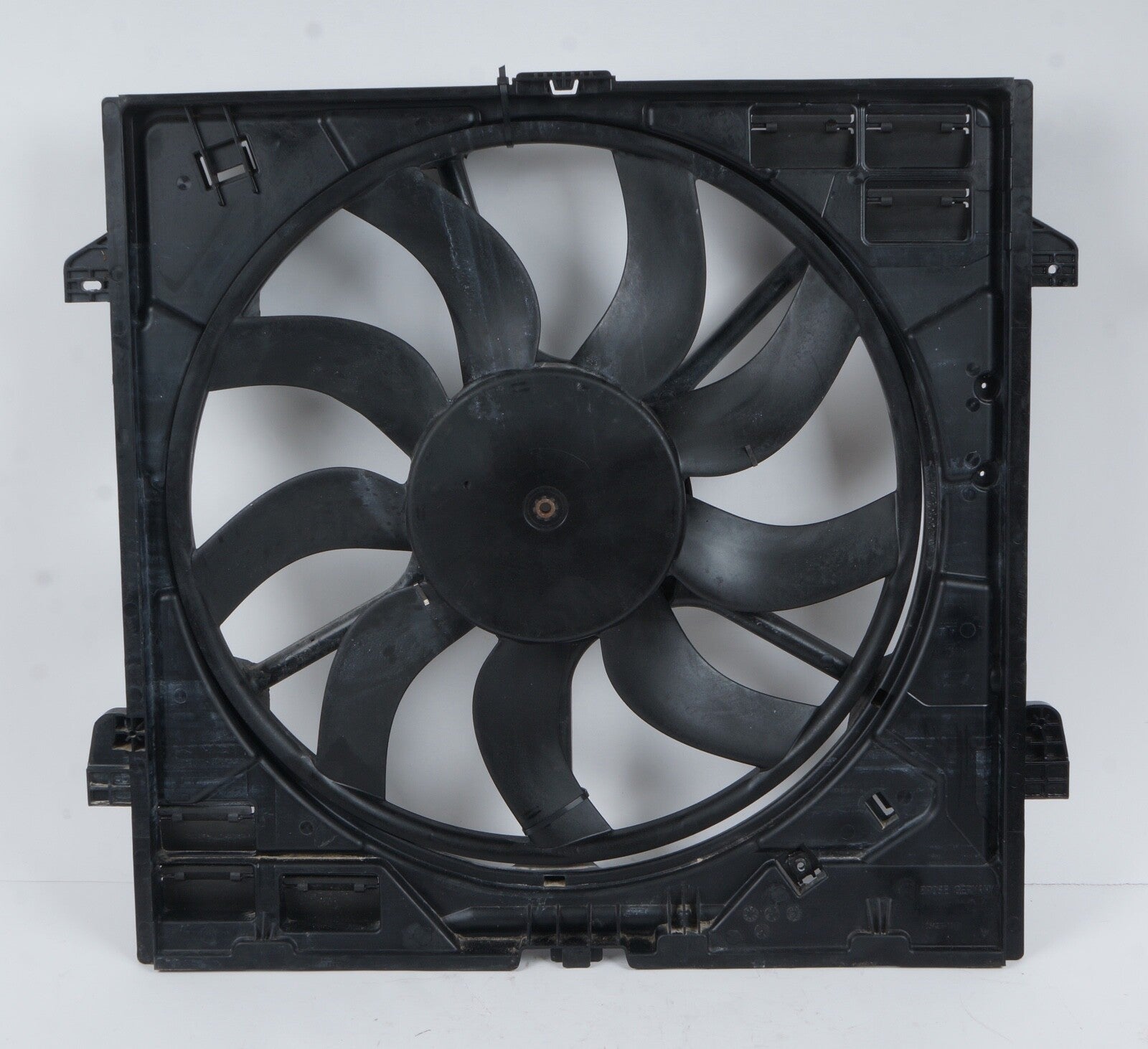 2010 - 2020 Bentley Mulsanne Engine Radiator Cooling Fan Blade Shroud NO MOTOR
