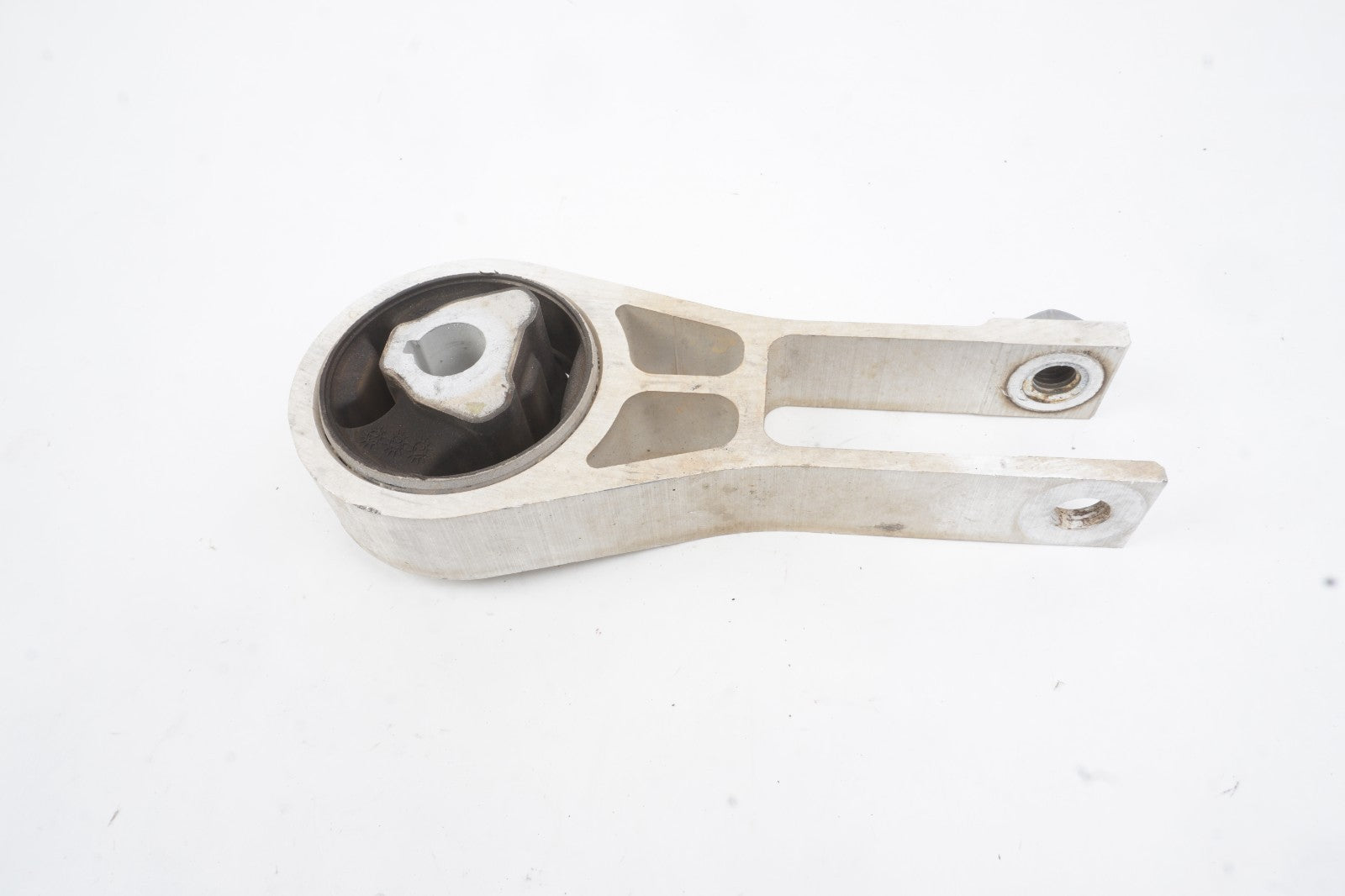 2015-2021 Jeep Renegade 2.4l Engine Lower Isolator Torque Mount OEM