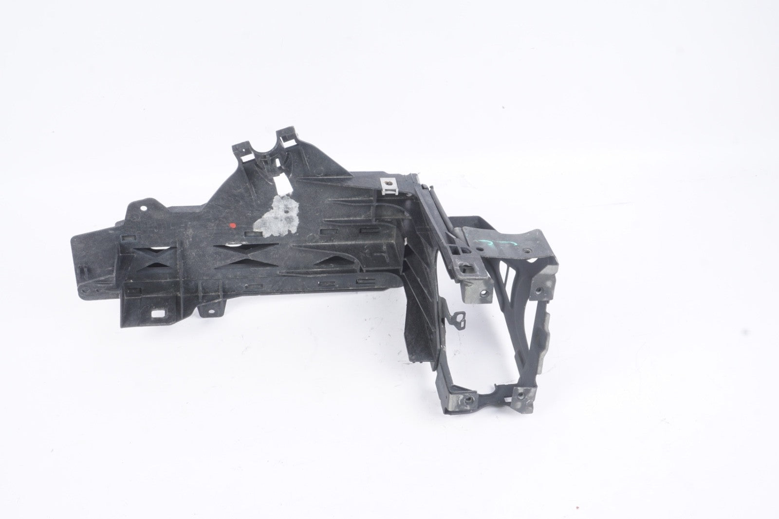 2011-2016 BMW  528i 535i 535i GT xDrive Left Radiator Outer Support OEM 7200793
