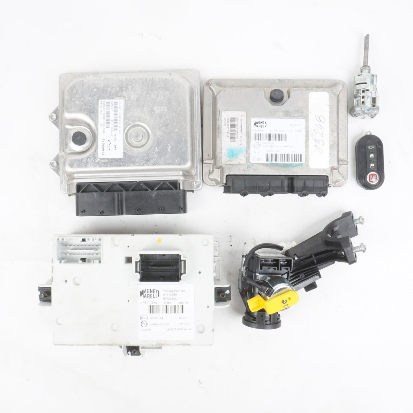 2014 2015 Fiat 500L Ignition Set Key Lock Module OEM