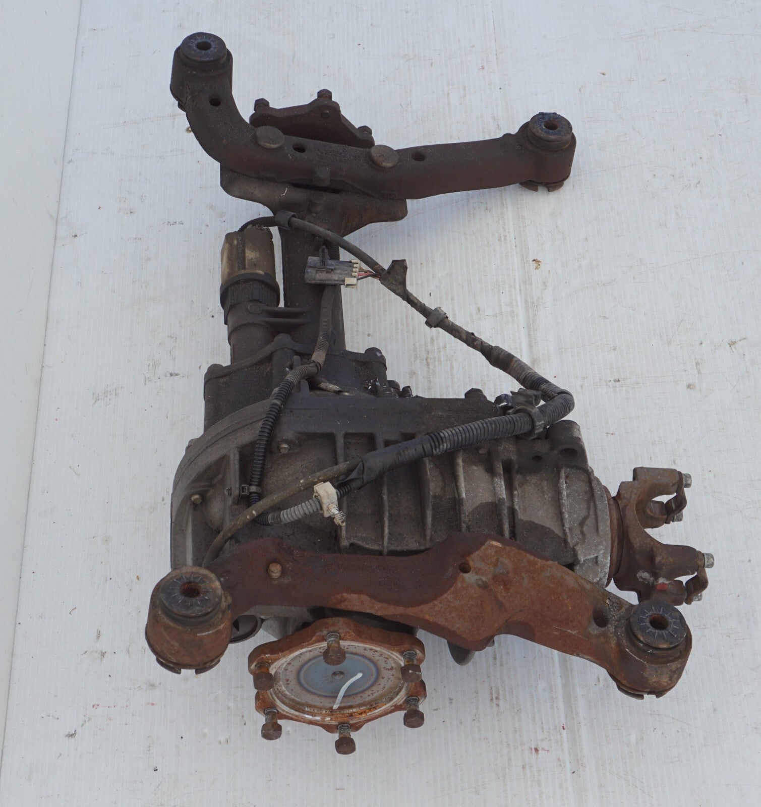 2008-2013 Chevy Silverado 1500 Front Axle Differential Carrier Assembly OEM