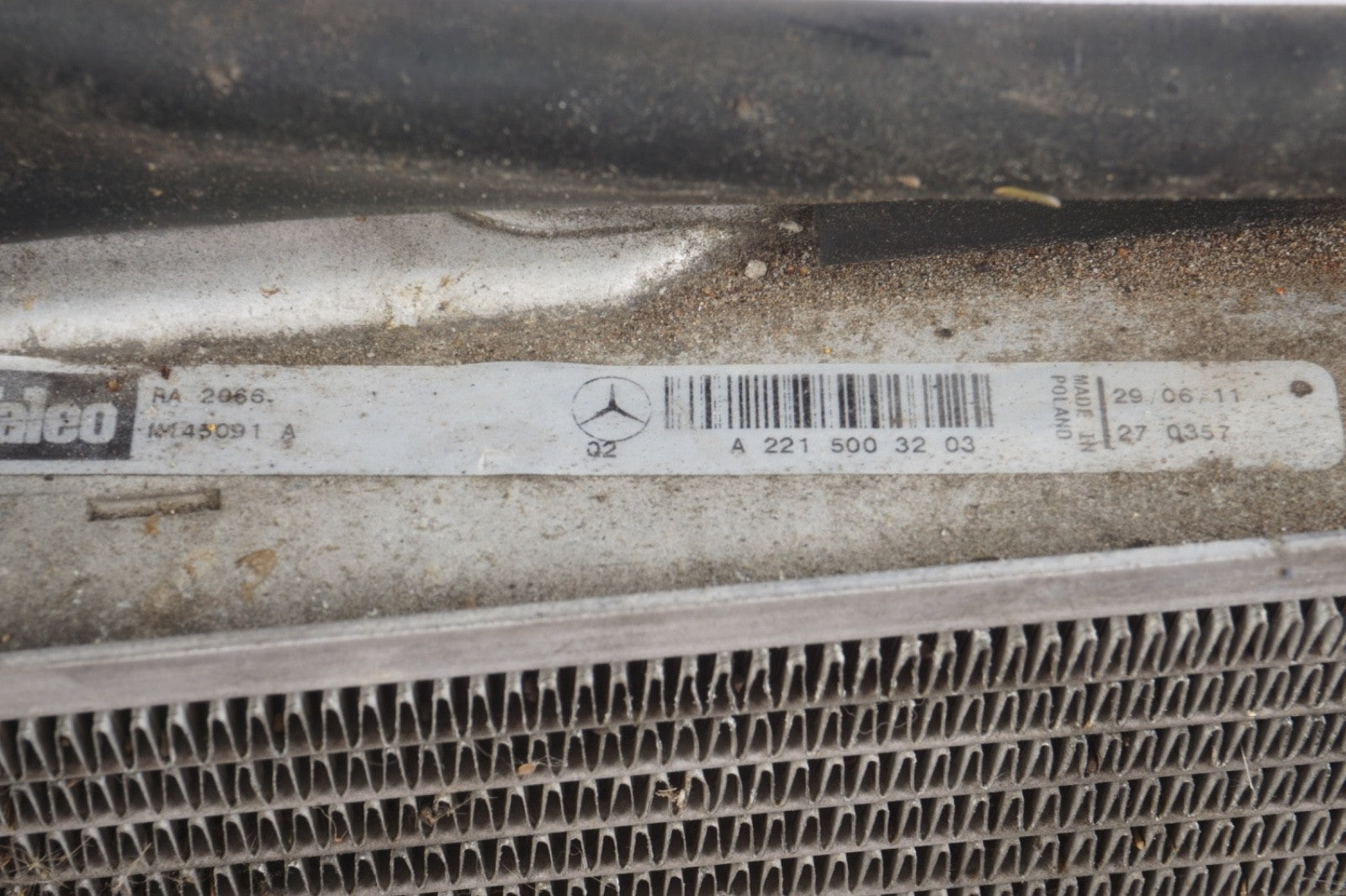 2012 - 2013 Mercedes-Benz S550 Engine Cooling Radiator 221-500-32-03 OEM