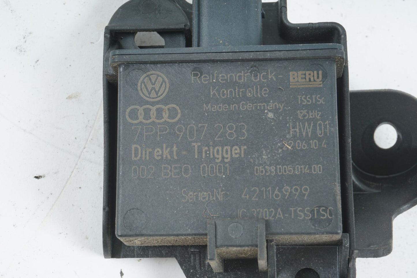 10 - 16 PORSCHE PANAMERA TPMS TIRE PRESSURE SENSOR MODULE 7PP907283  OEM