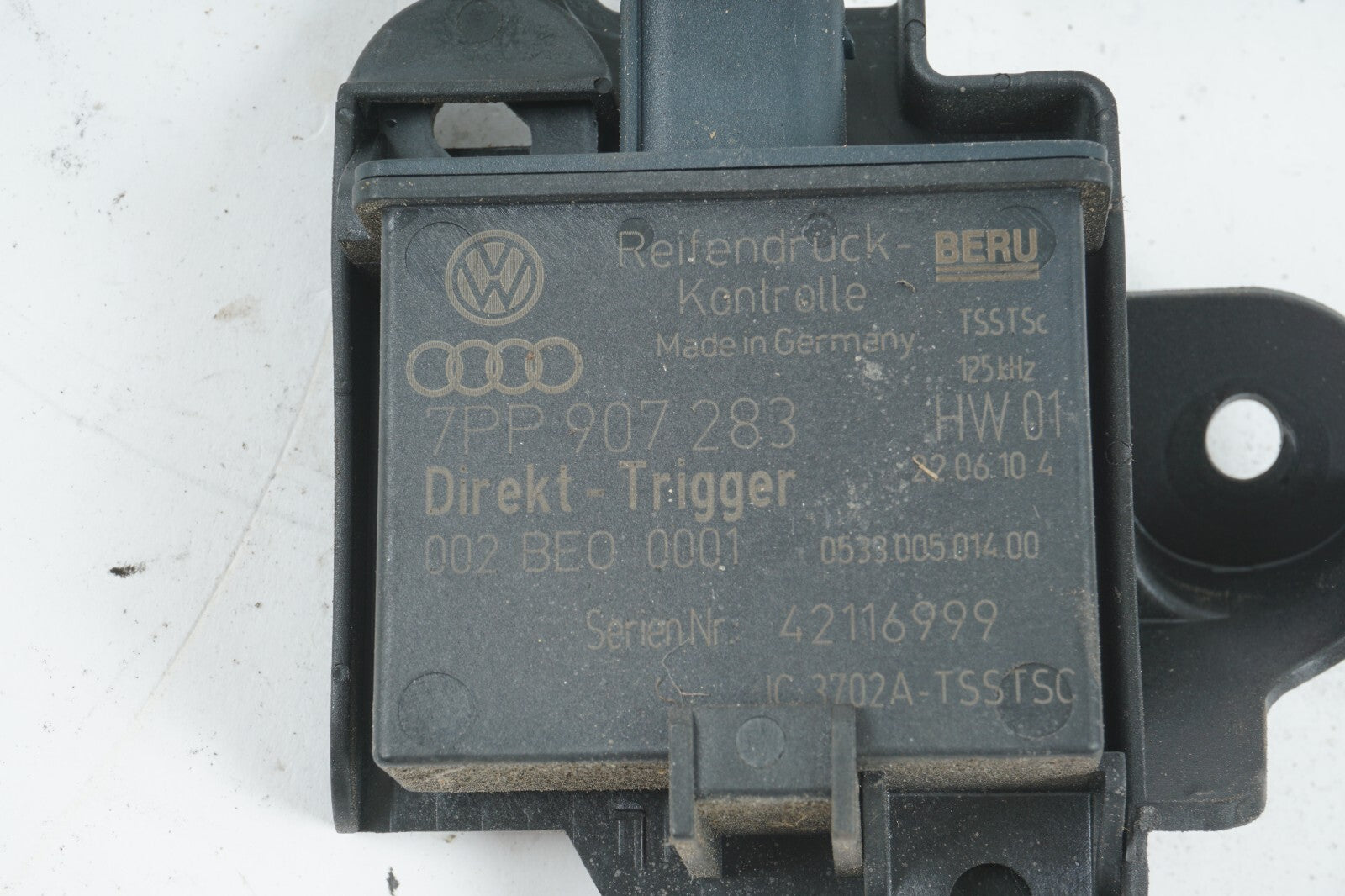10 - 16 PORSCHE PANAMERA TPMS TIRE PRESSURE SENSOR MODULE 7PP907283  OEM
