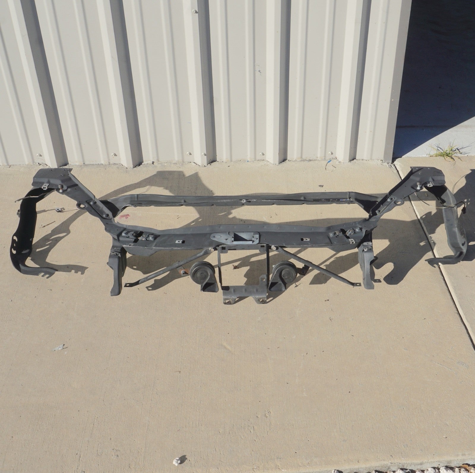03-08 Mercedes R230 SL500 SL55 Upper Radiator Support Core Headlight Bracket Oem