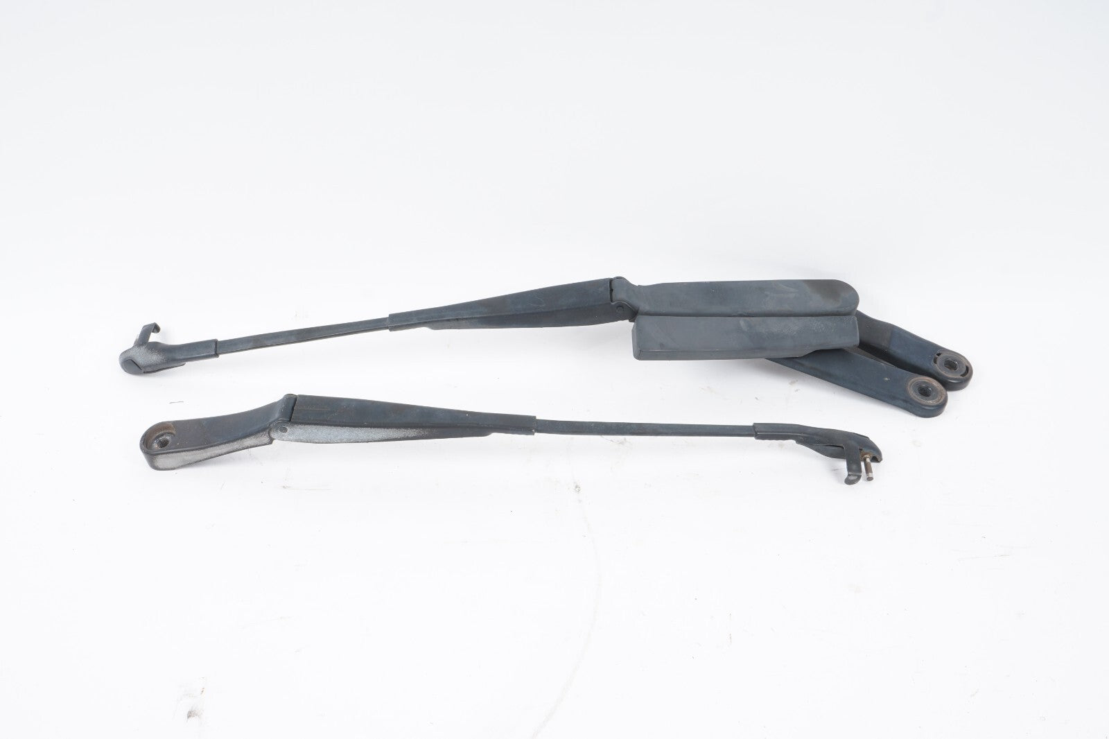 2011-2018 PORSCHE CAYENNE FRONT LEFT & RIGHT WINDSHIELD WIPER ARM SET OEM