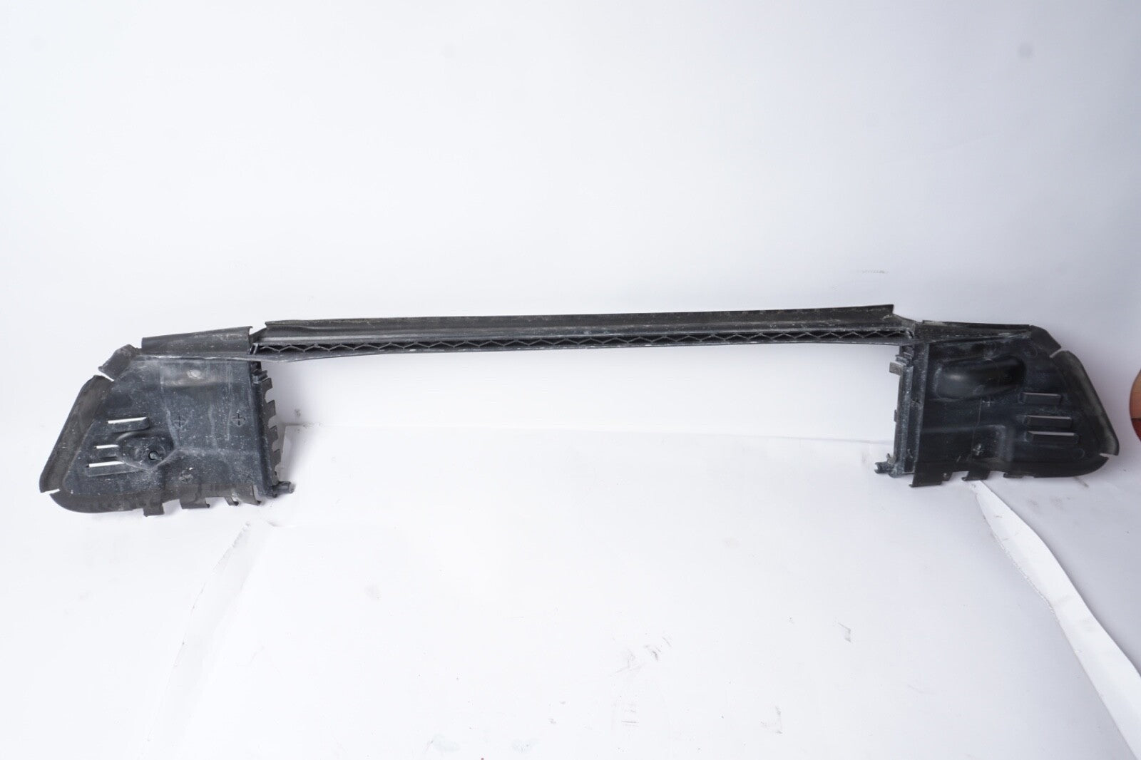 2010 - 2013 MERCEDES-BENZ S W221 LOWER AIR DUCT BAFFLE A2215052630 OEM