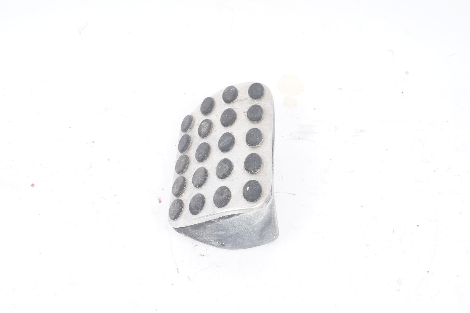 03-08 Mercedes R230 SL500 Brake Pedal Pad 2302900082 OEM