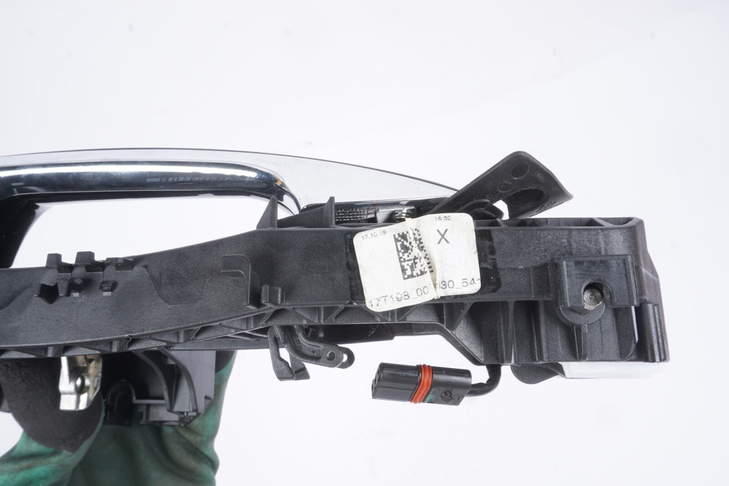 2015 - 2020 MERCEDES GLA250 X156 REAR LEFT SIDE EXTERIOR DOOR HANDLE OEM