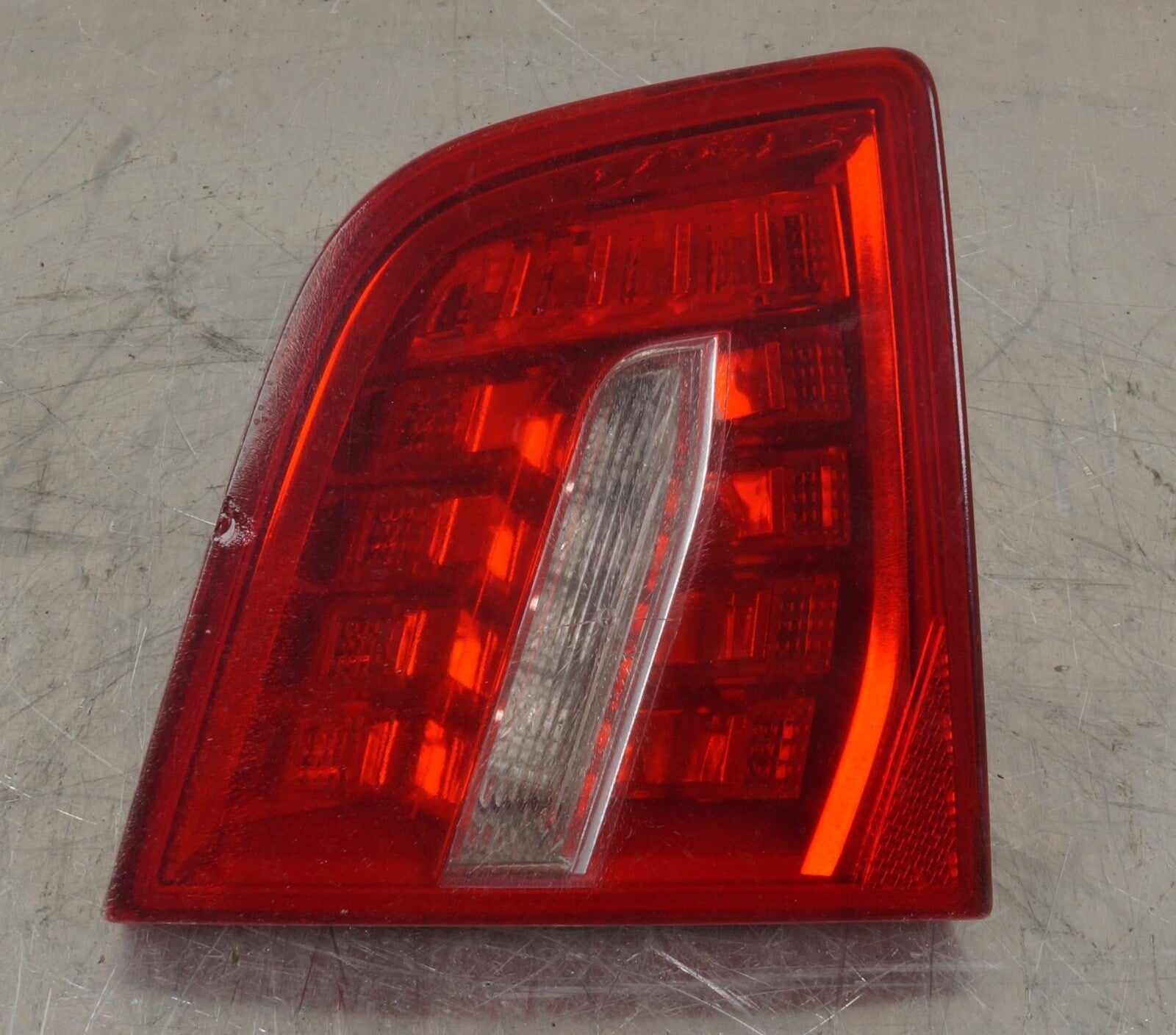 2009-2011 AUDI A6 - LEFT Inner LED TAIL Light / LAMP 4F5945093E !!!! HAS CRACKS!