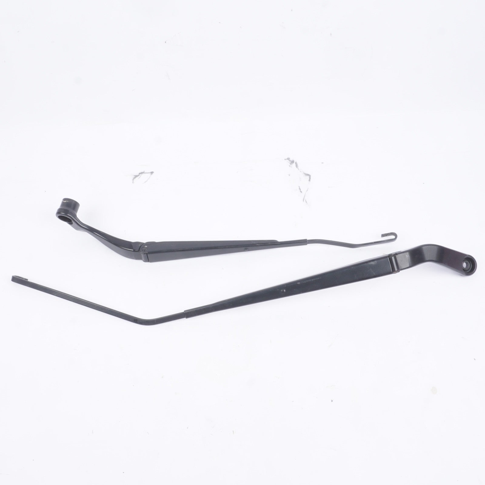 2012 - 2019 Fiat 500 Windshield Wiper Arm Set OEM Left and Right