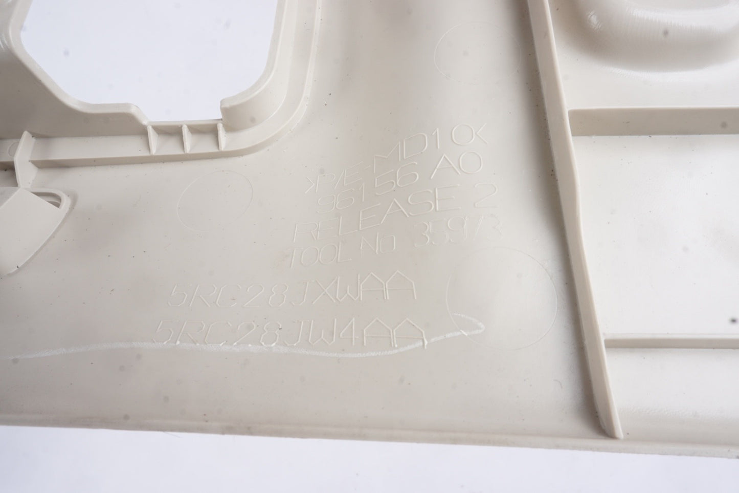 12-15 Fiat 500 Abarth Windshield Frame Panel 5RC28JXWAA Beige