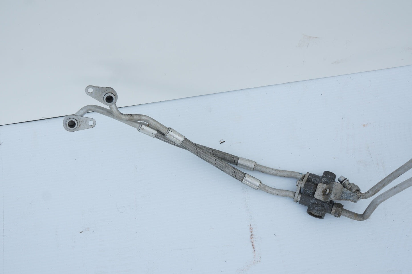 2010 - 2020 Bentley Mulsanne Transmission Oil Cooler Hose Pipe Line