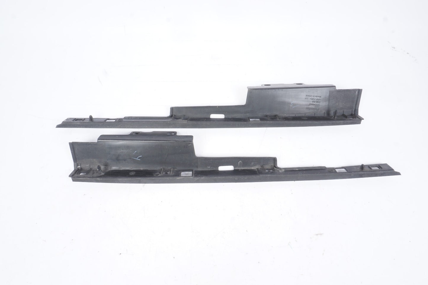 2021 - 2023 Polestar 2 Front Upper Fender To Hood Closeout Cover Lh & Rh OEM