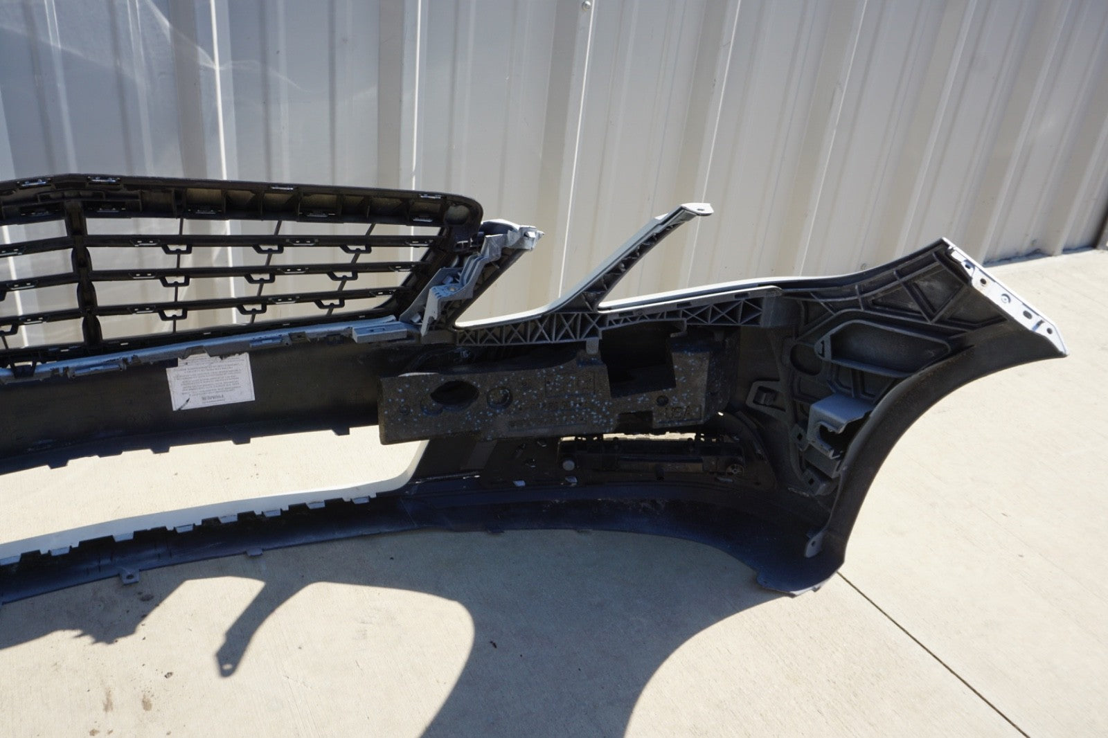 10-13 Mercedes W212 E350 E550 Front Bumper Cover Assembly White Oem NO GRILLE