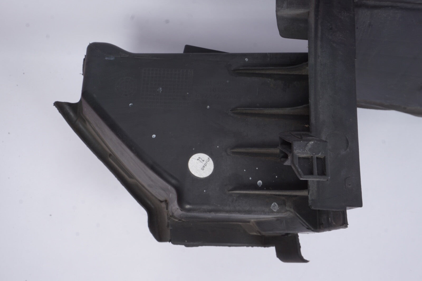 2014 Mercedes W207 E350 Convertible Coupe Engine Radiator Lower Baffle Air Duct