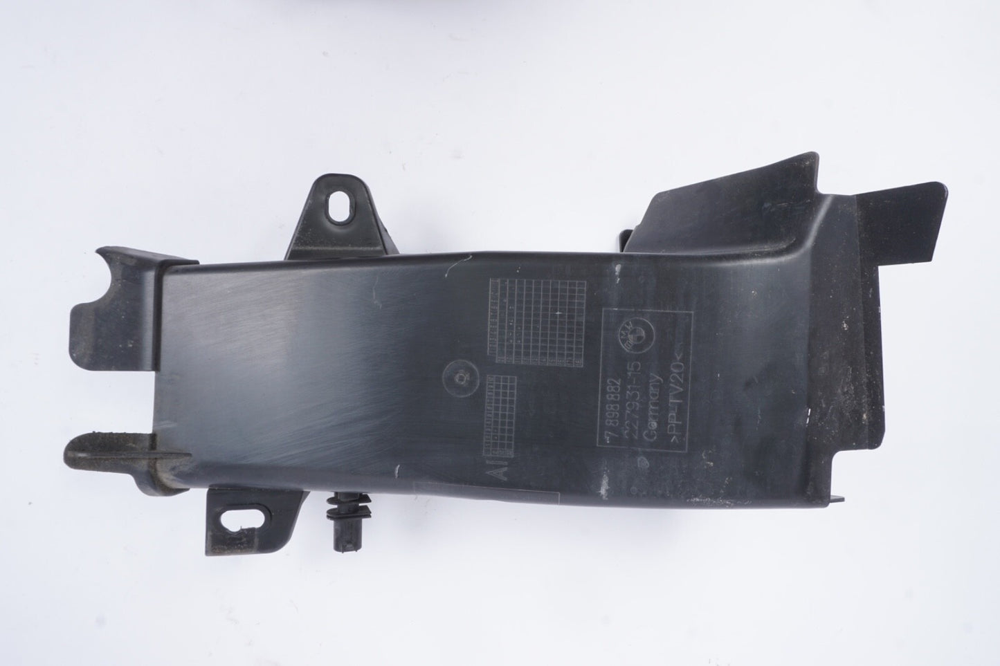 09-12 BMW 750i 750Li F01 Front Right Driver Lower Radiator Air Duct Tube Oem