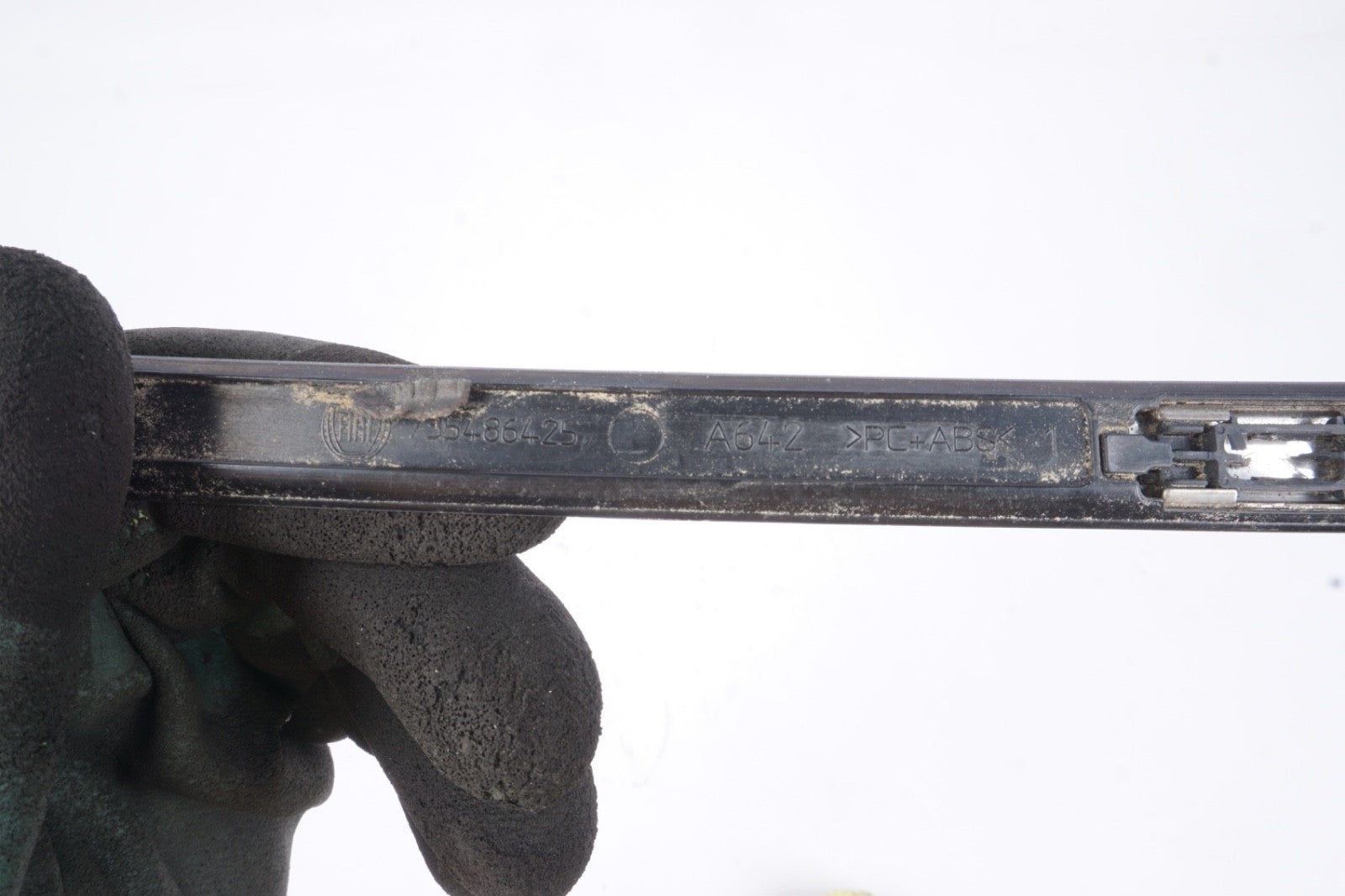 2012 FIAT 500 LOUNGE REAR TRUNK LIFT GATE LID CHROME MOULDING TRIM STRIP 12