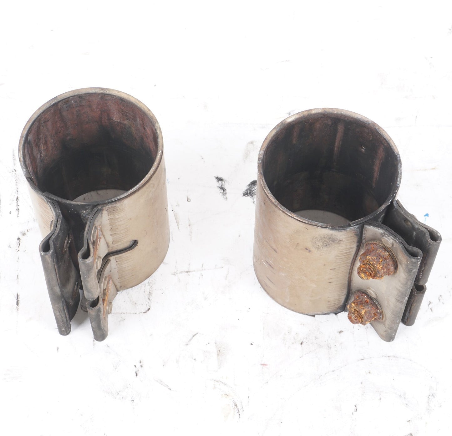11-18 Porsche Cayenne 958 Exhaust Clam SET of 2  OEM