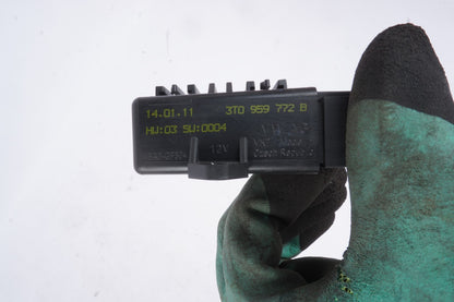 2011 - 2018 AUDI A8 QUATTRO REAR HEATED SEAT CONTROL MODULE OEM