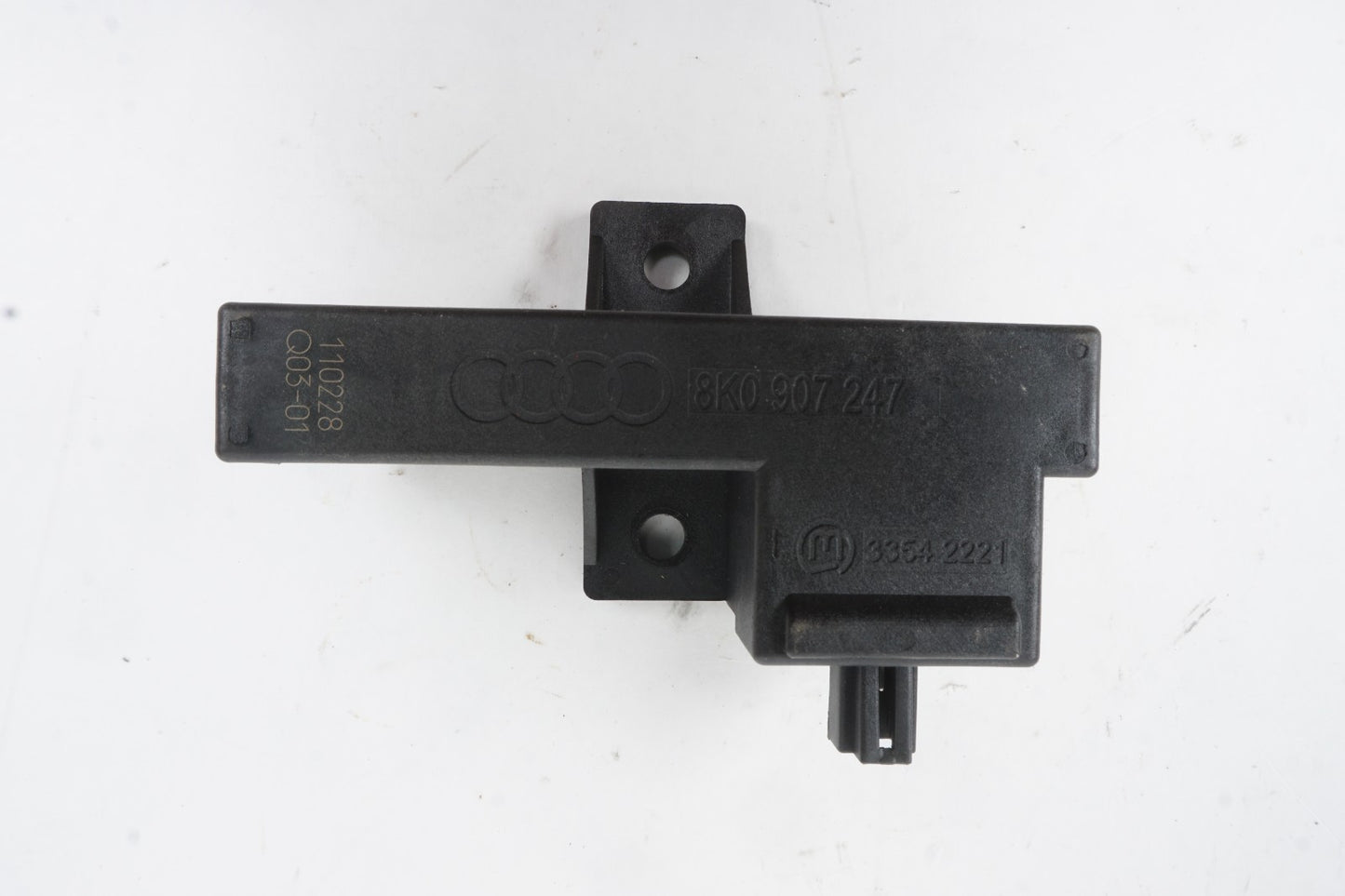 2011-2018 Audi A8 Rear Left Keyless Entry Antenna Control Module OEM