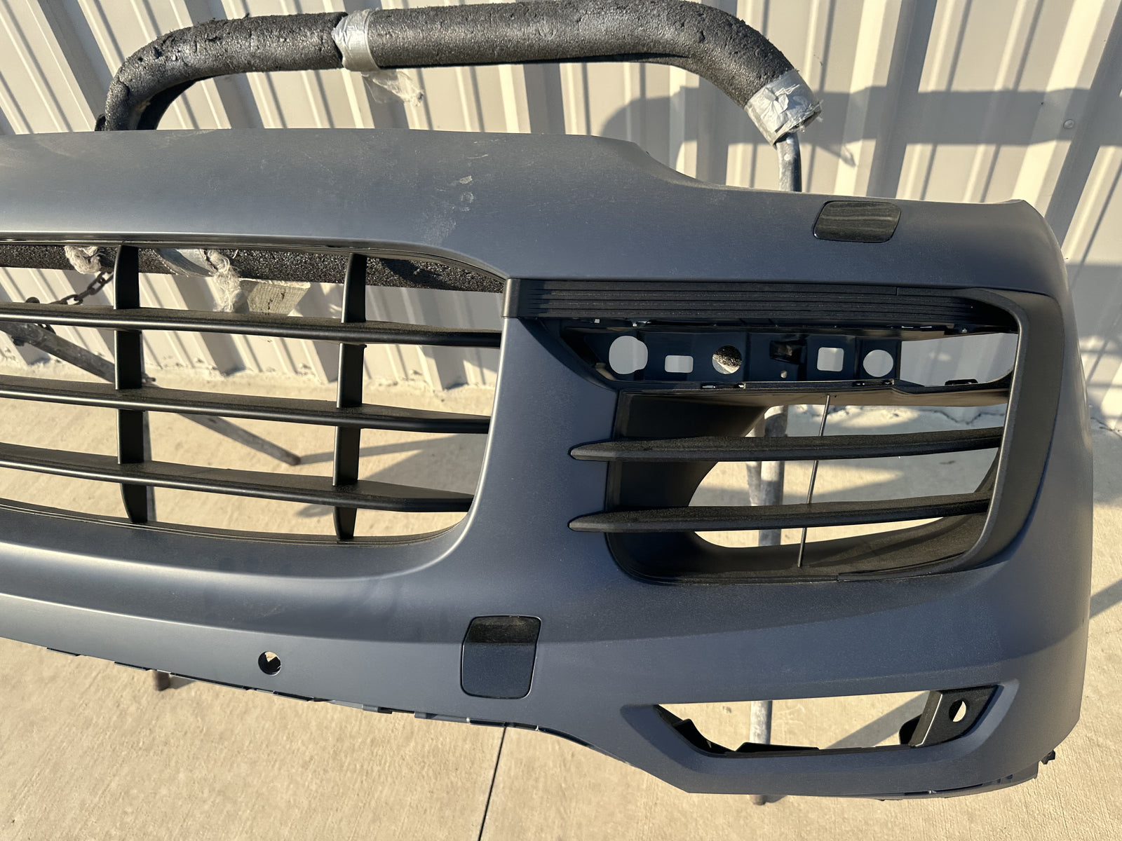 2015-2018 Porsche Cayenne GTS TURBO  Front Bumper Cover Grille