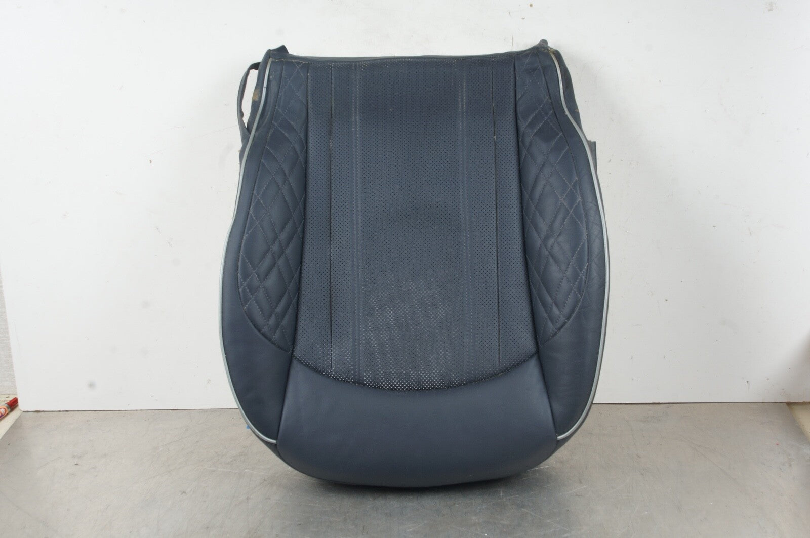 11-20 BENTLEY MULSANNE FRONT DRIVER SIDE SEAT LEATHER BUTTOM CUSHION BLUE