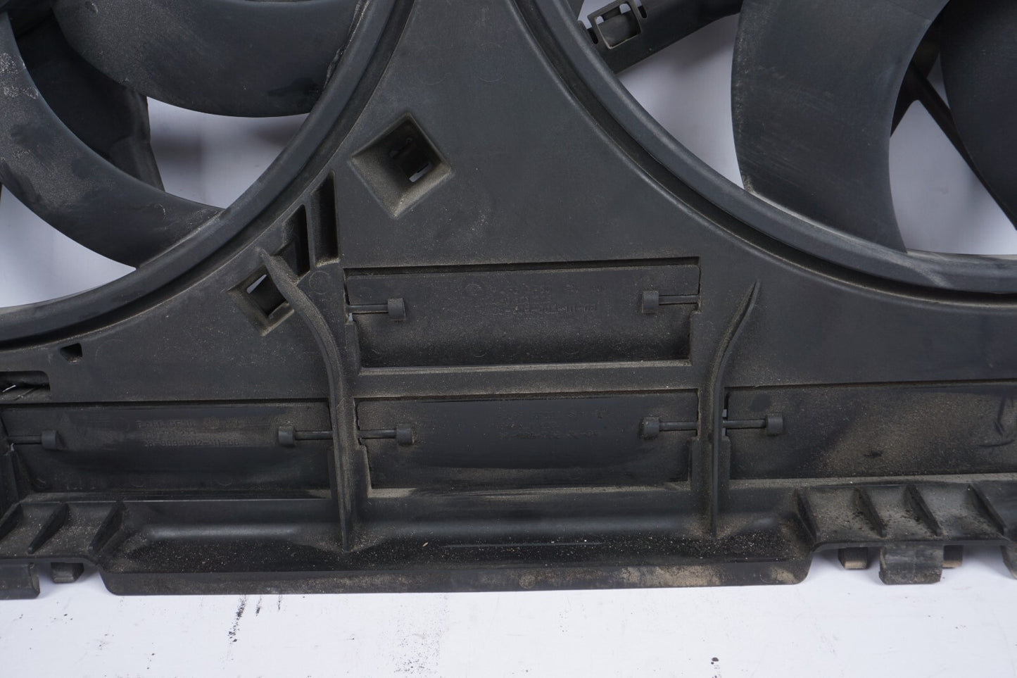 2011 - 2018 Audi A8L A8 3.0l Radiator Cooling Fan & Shrud OEM