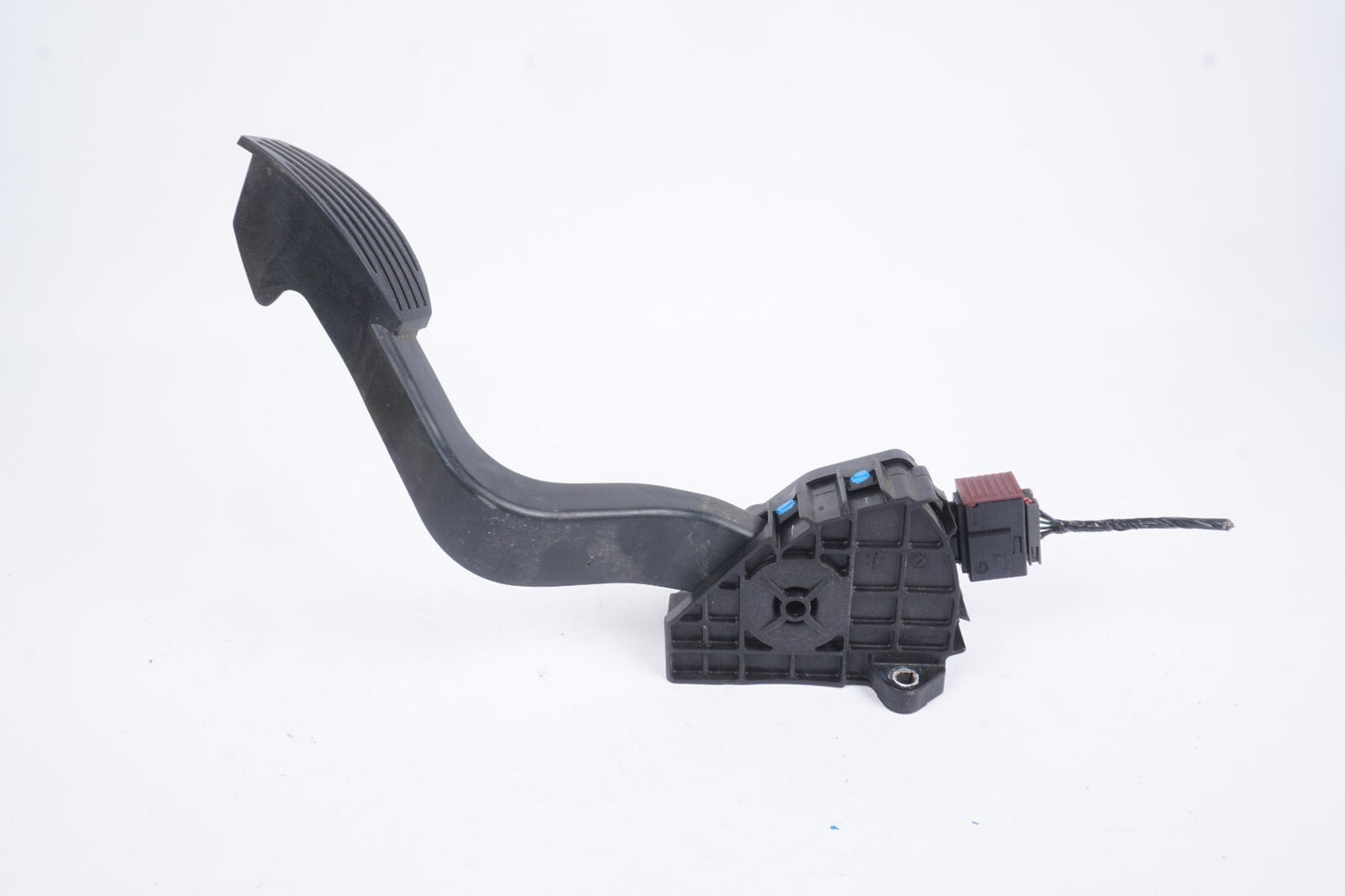 2012 - 2019 Fiat 500 Gas Pedal Accelerator 68073429AA OEM