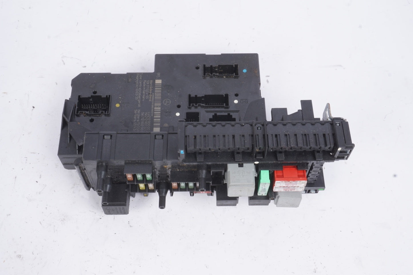 11-17 Mercedes W207 E350 Convertible Rear Fuse Relay Box SAM Assembly OEM