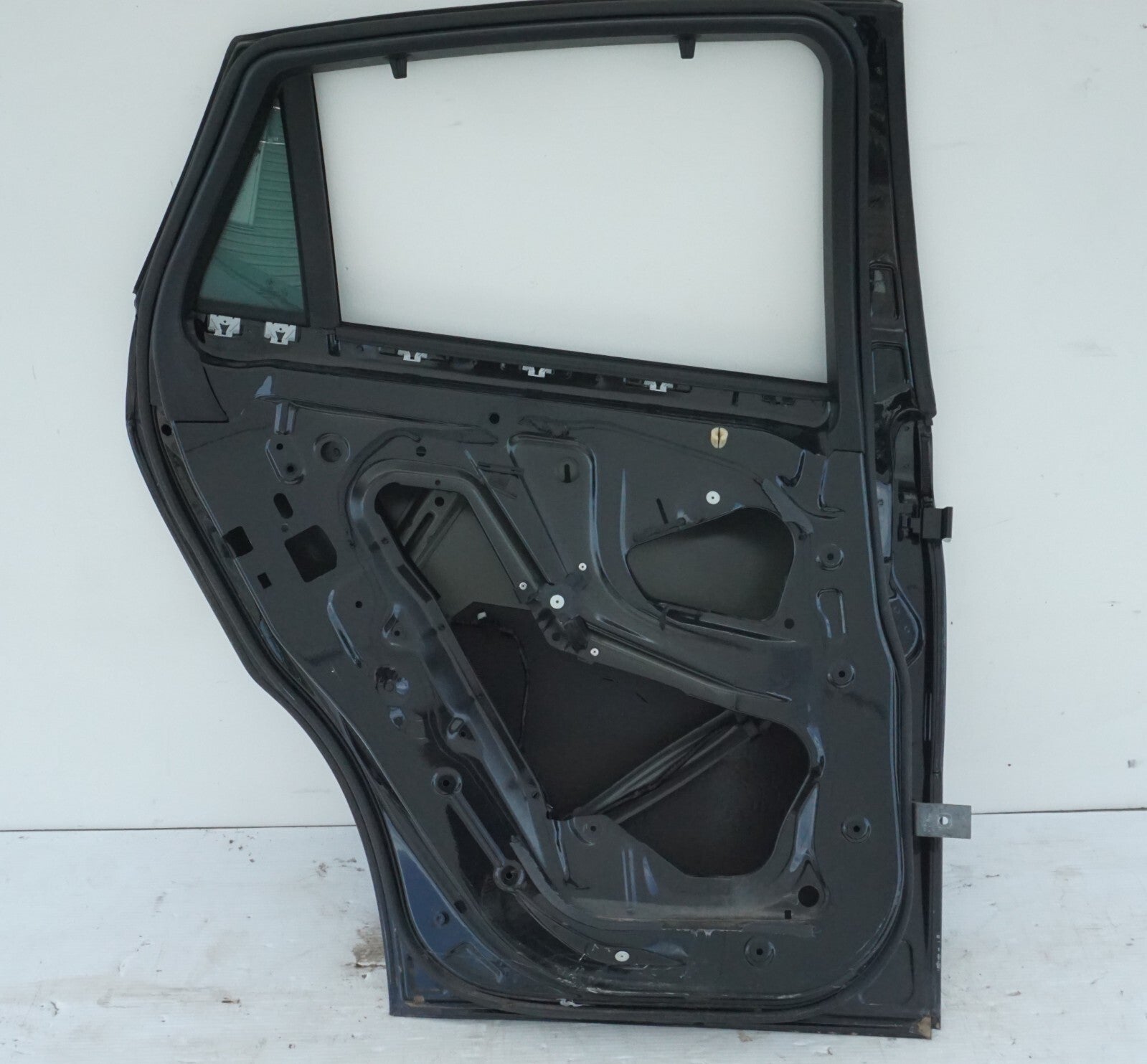 2008 - 2013 BMW X6 REAR LEFT DRIVER SIDE DOOR SHELL OEM