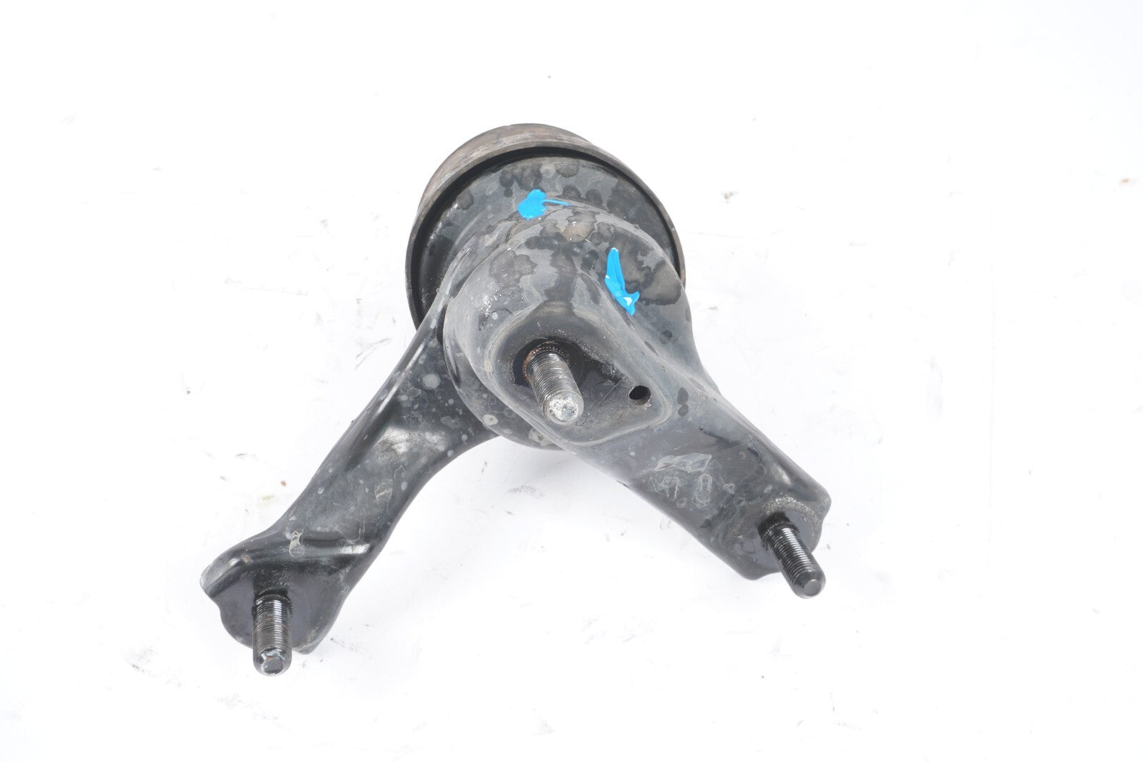 2014 - 2016 Toyota Highlander 3.5l Engine Mount Bracket OEM