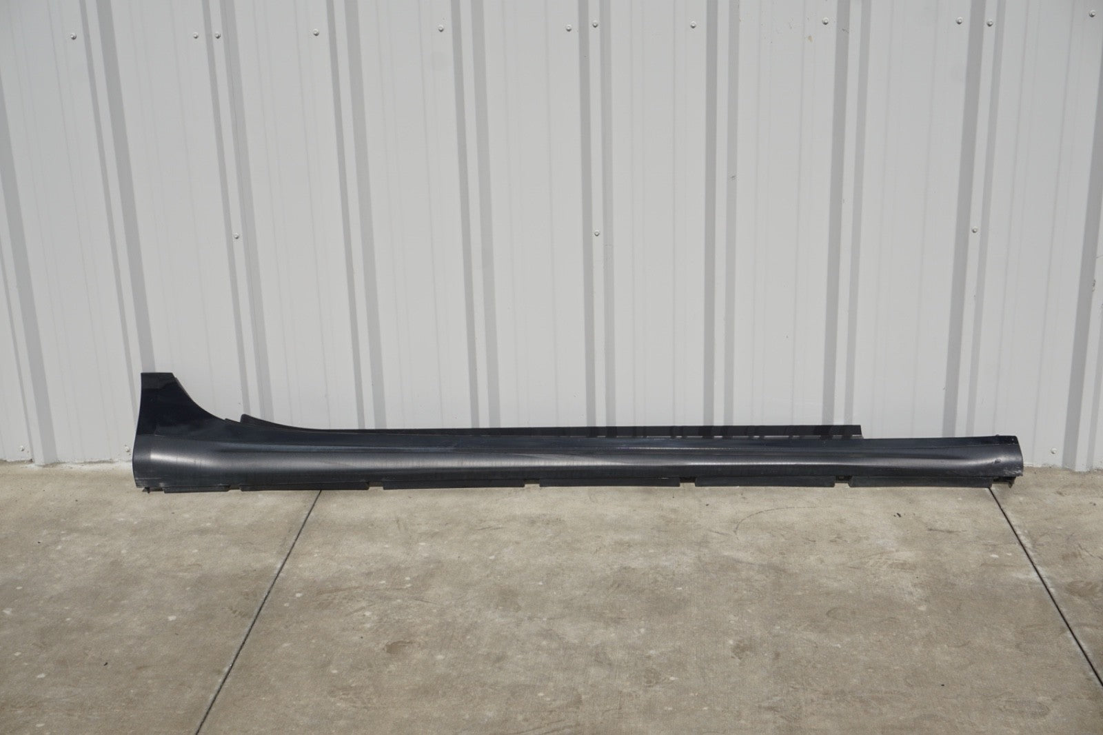 2014-2019 MASERATI GHIBLI SQ4 RIGHT PASSENGER SIDE SKIRT ROCKER PANEL MAROON OEM