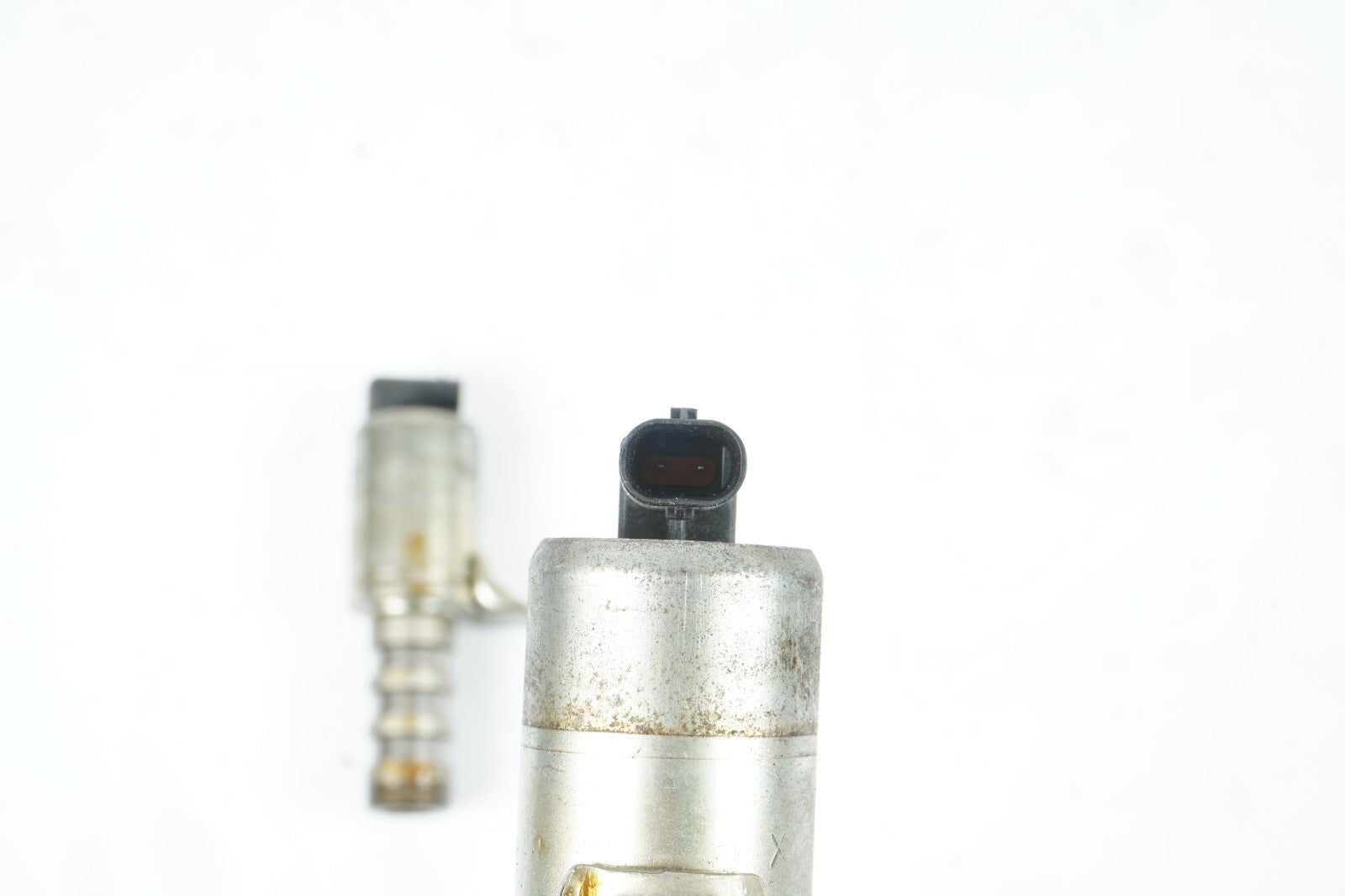 2012 - 2017 FORD FOCUS 2.0L Camshaft Solenoid SET OF 2 OEM
