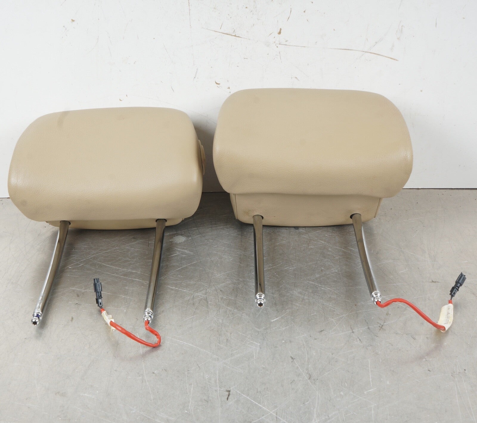 07-13 BMW E70 X5 FRONT DRIVER & PASSENGER SIDE SEAT HEADREST SET OEM