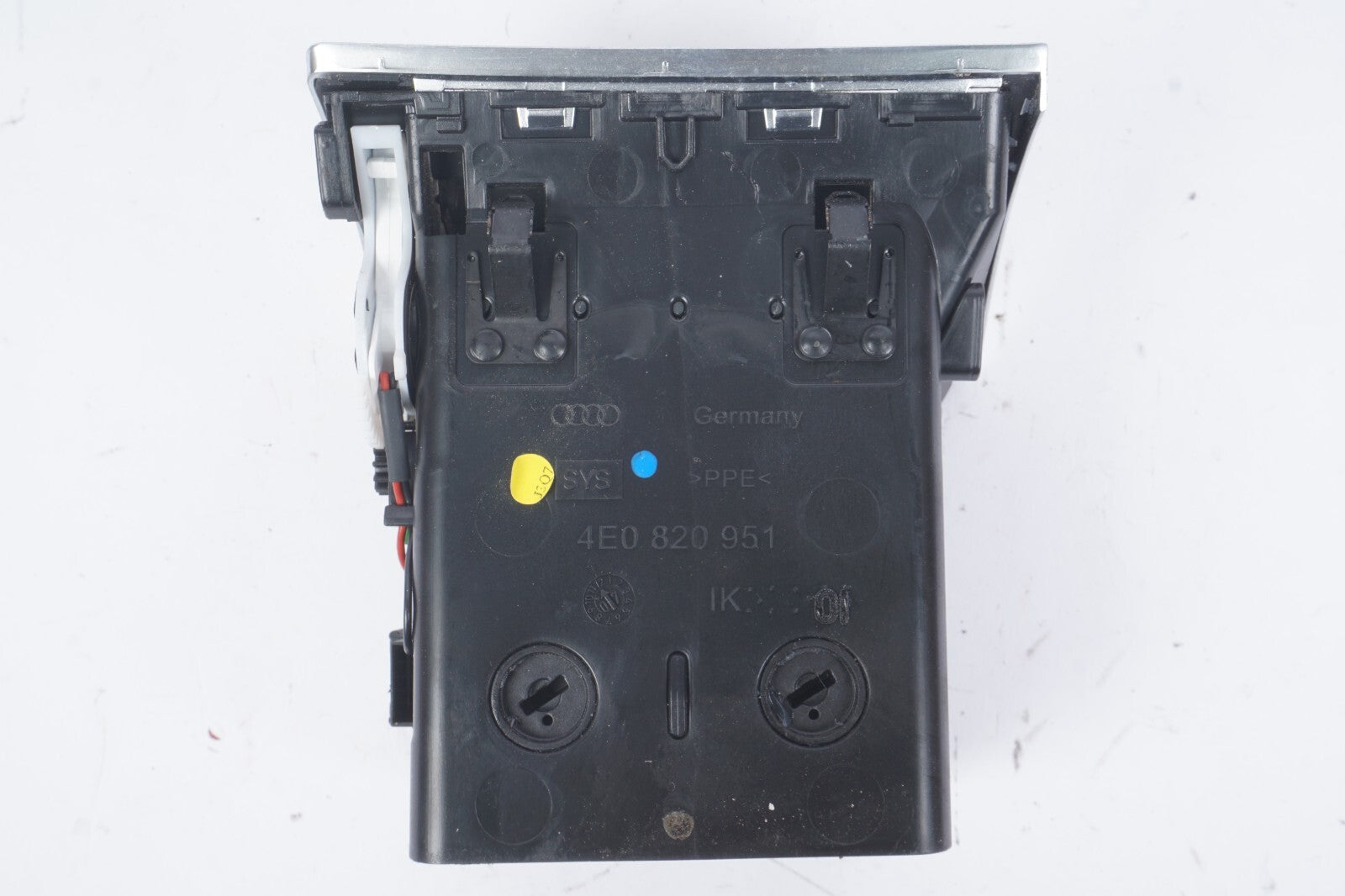 2004  - 2010 Audi A8 A8L Dash Center Ac Heater Air Vent Left Driver Side OEM