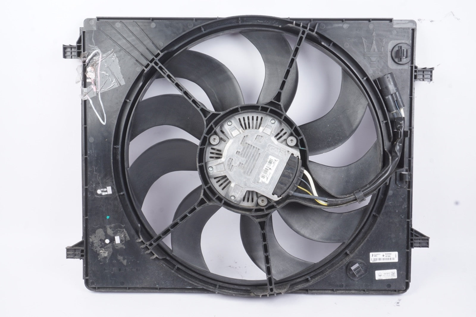 2014 - 17 Maserati Ghibli Quattroporte Radiator Cooling Fan Shroud & Motor Assy