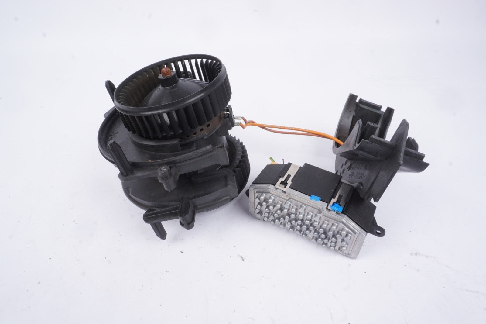 2011-2018 AUDI A8 A8L S8 D4 - REAR HVAC A/C  BLOWER MOTOR  FAN 4H0820021 OEM