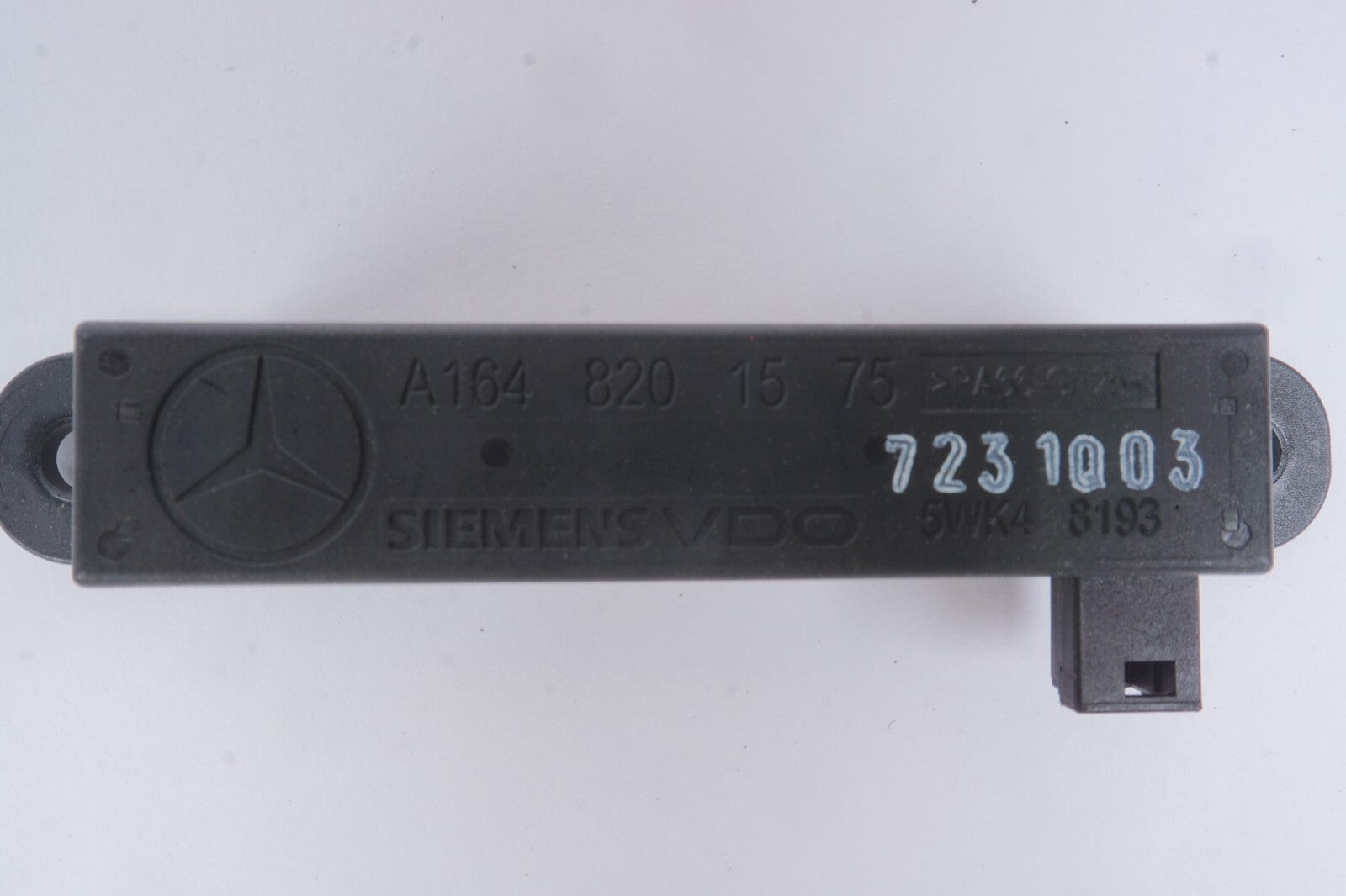 07-09 Mercedes W221 S550 CL550 Keyless Go Sensor Module Antenna Receiver  OEM
