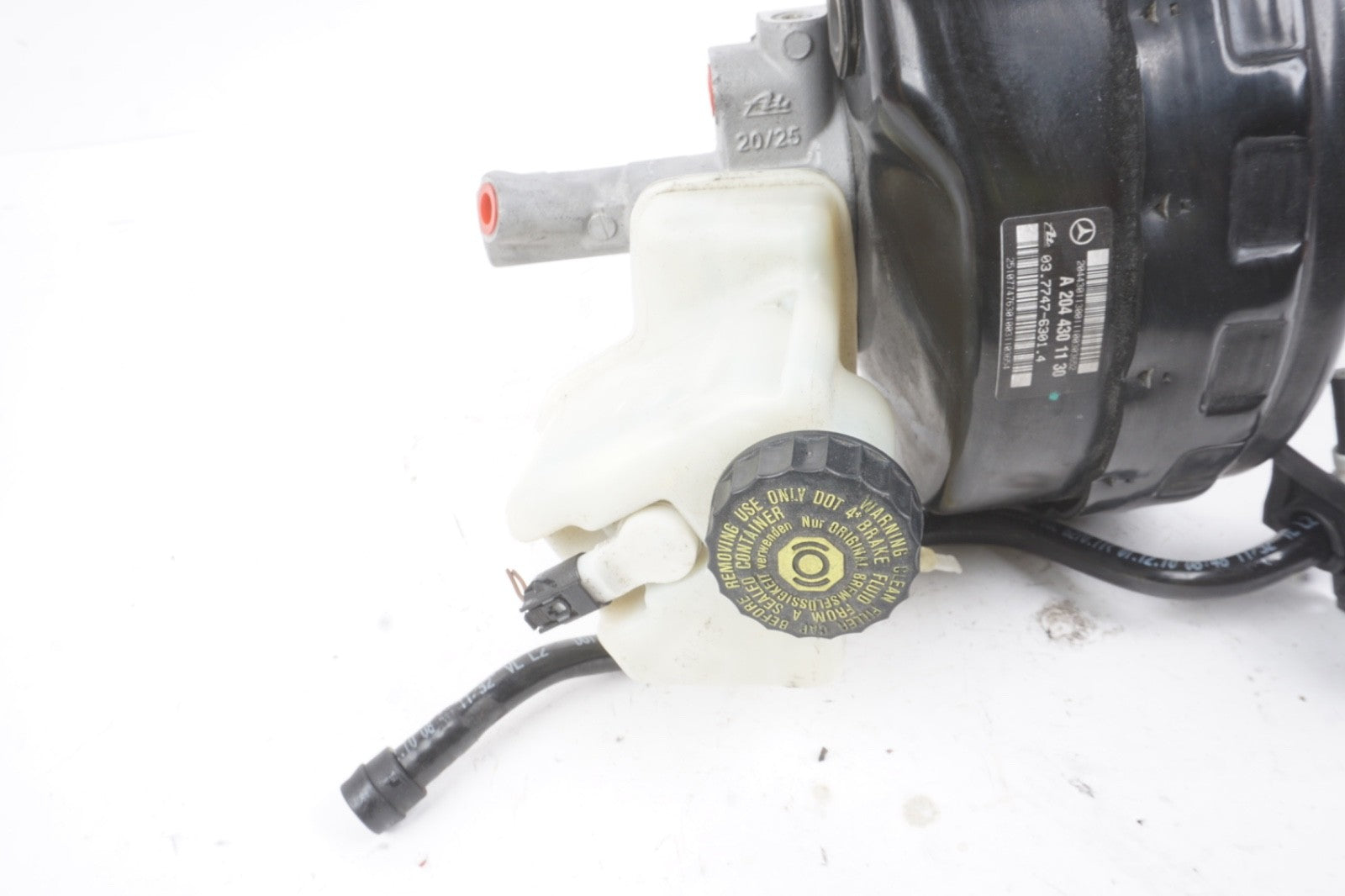 2010 - 2017 Mercedes W207 E350 Coupe Master Cylinder Power Brake Booster OEM