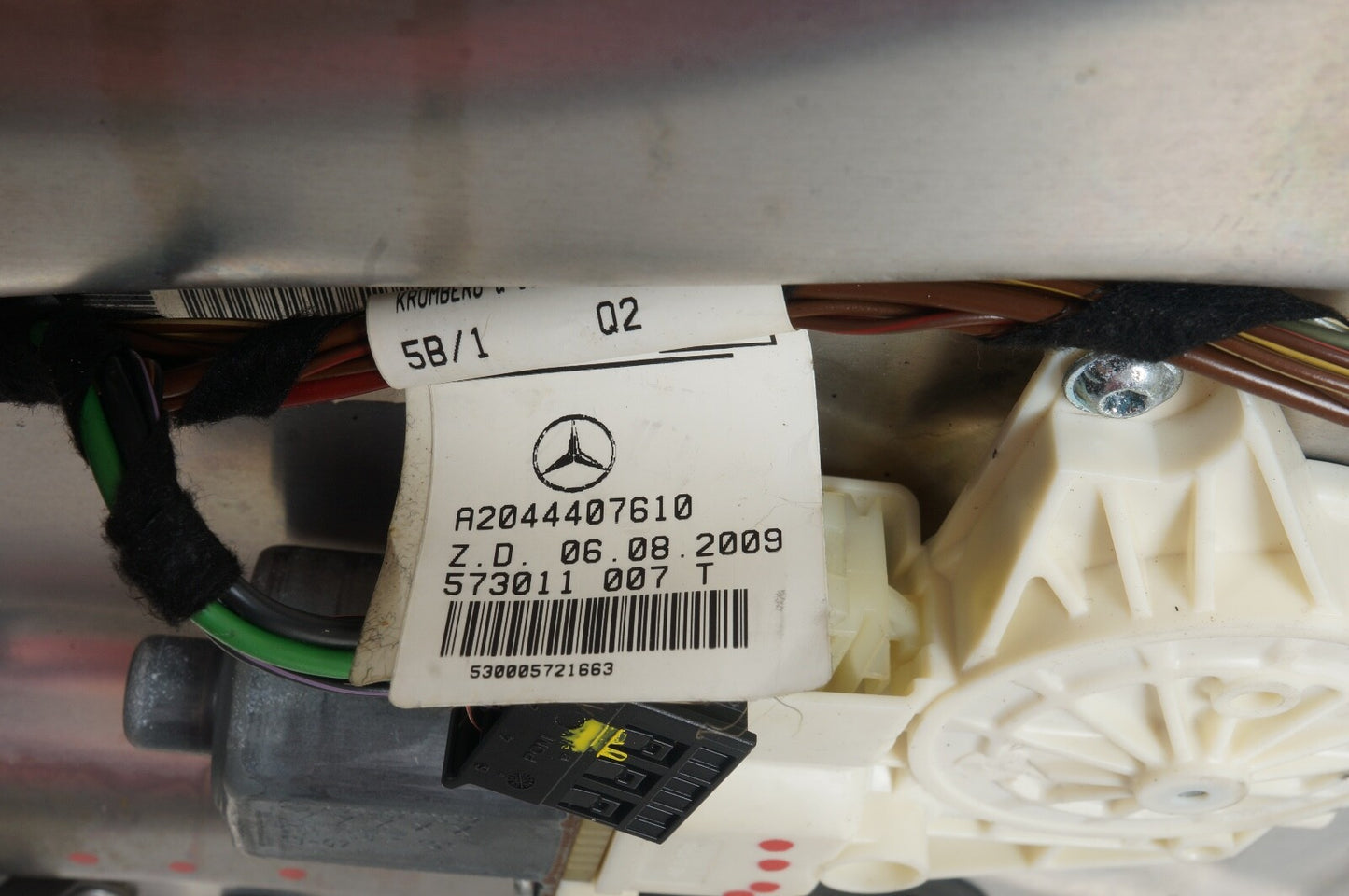08-14 Mercedes W204 Sdn C250 C300 C350 Rear Right Door Window Regulator Motor