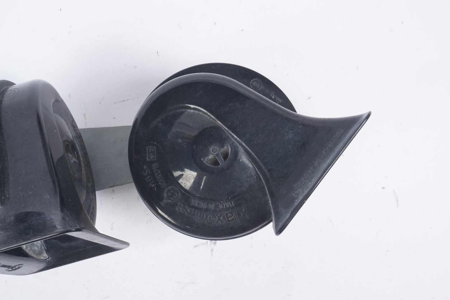 2004 - 2010  BMW 650i E63 E64 Horn Signal High & Low OEM