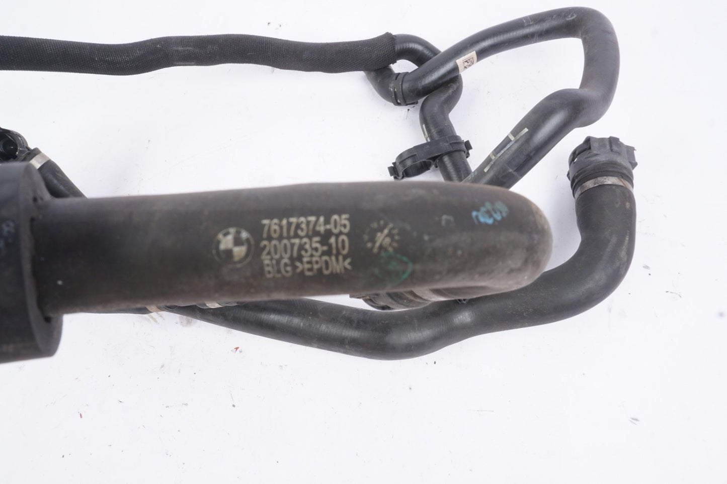 2018 - 2023 BMW X2 F39 2.0L RADIATOR COOLANT WATER OUTLET HOSE TUBE OEM 7617374