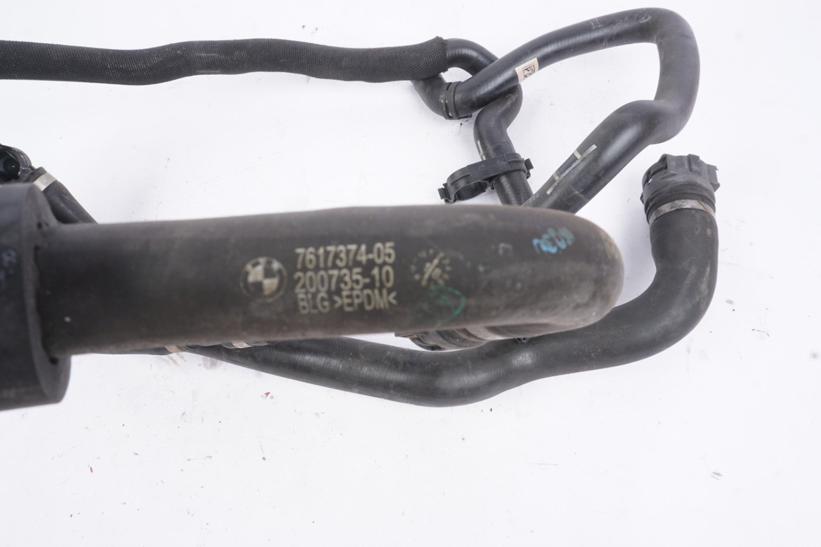 2018 - 2023 BMW X2 F39 2.0L RADIATOR COOLANT WATER OUTLET HOSE TUBE OEM 7617374