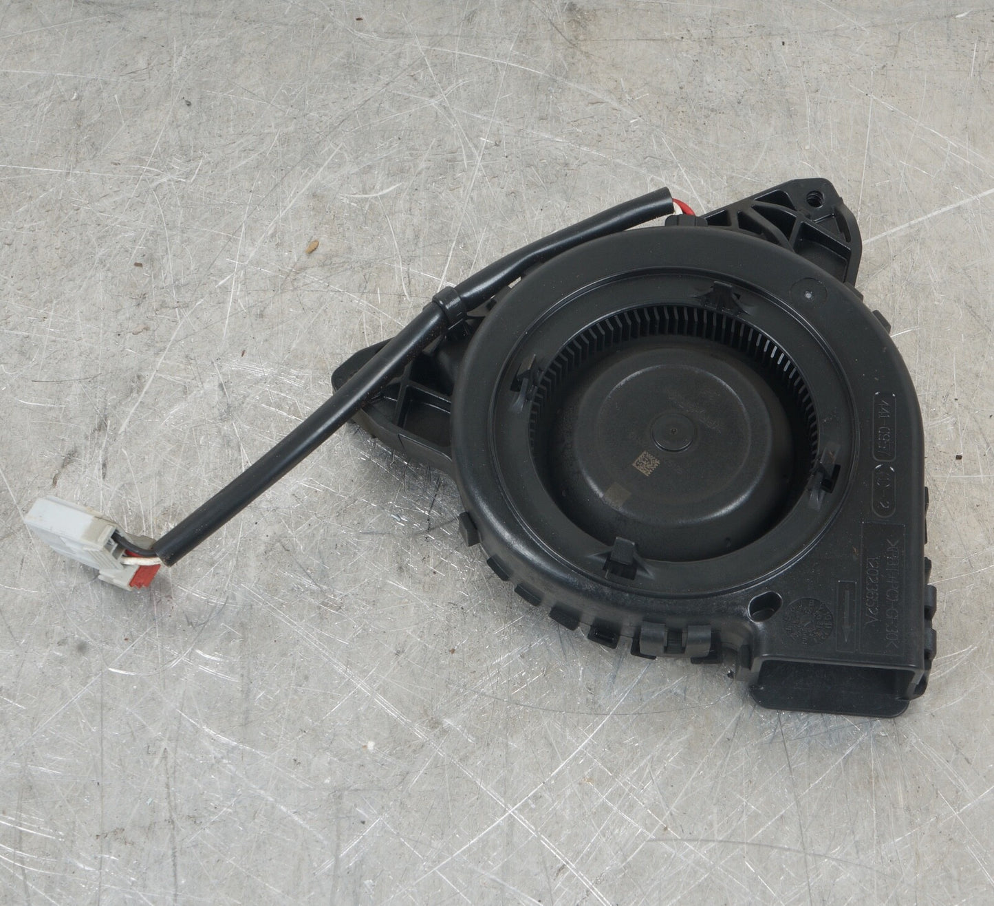 2020 - 2021 GMC CADILLAC FRONT RIGHT LEFT SEAT BACK BLOWER FAN MOTOR OEM