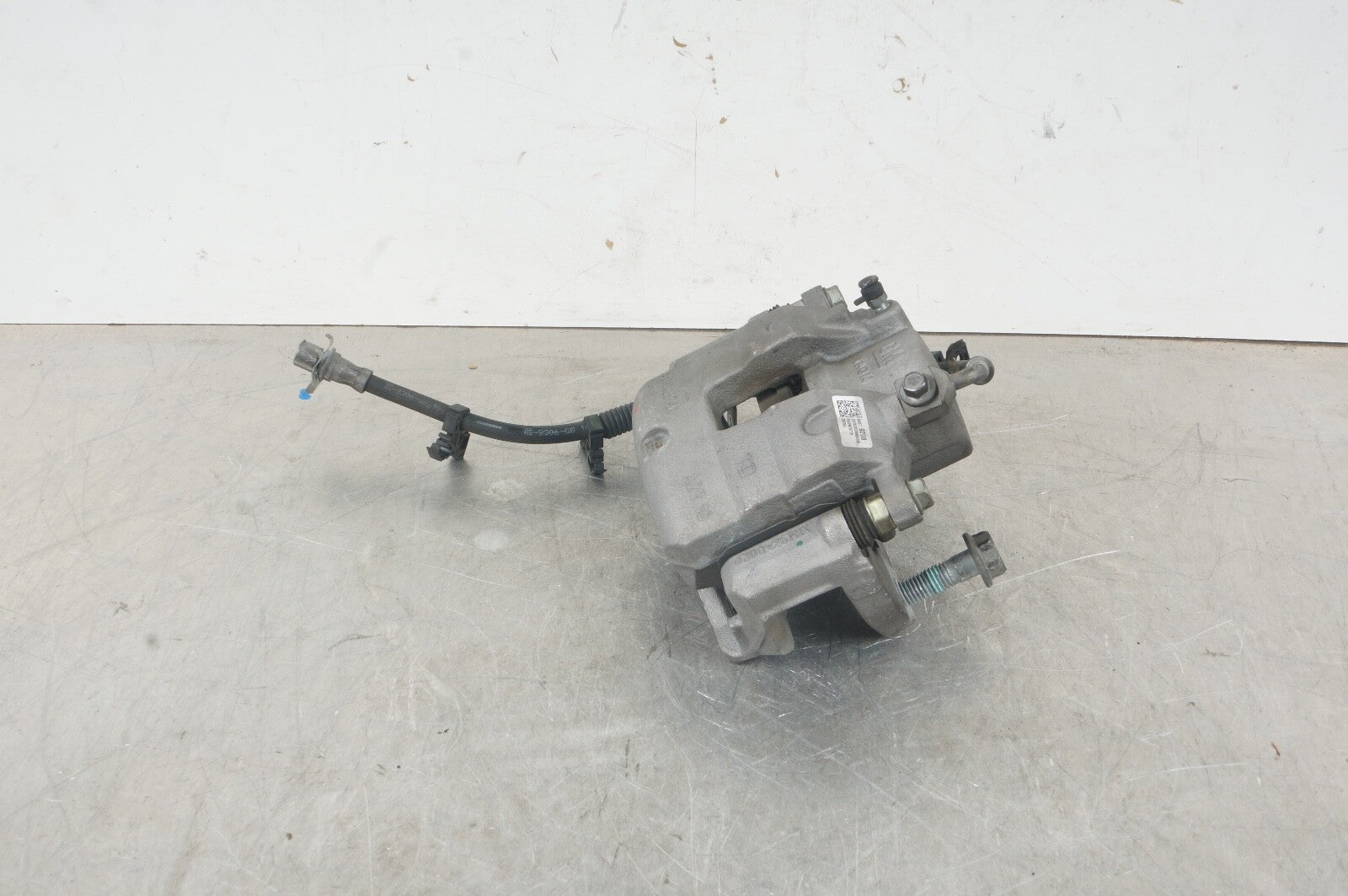 2020-2023 CADILLAC CT4 FRONT LEFT DRIVER SIDE ABS BRAKE CALIPER OEM