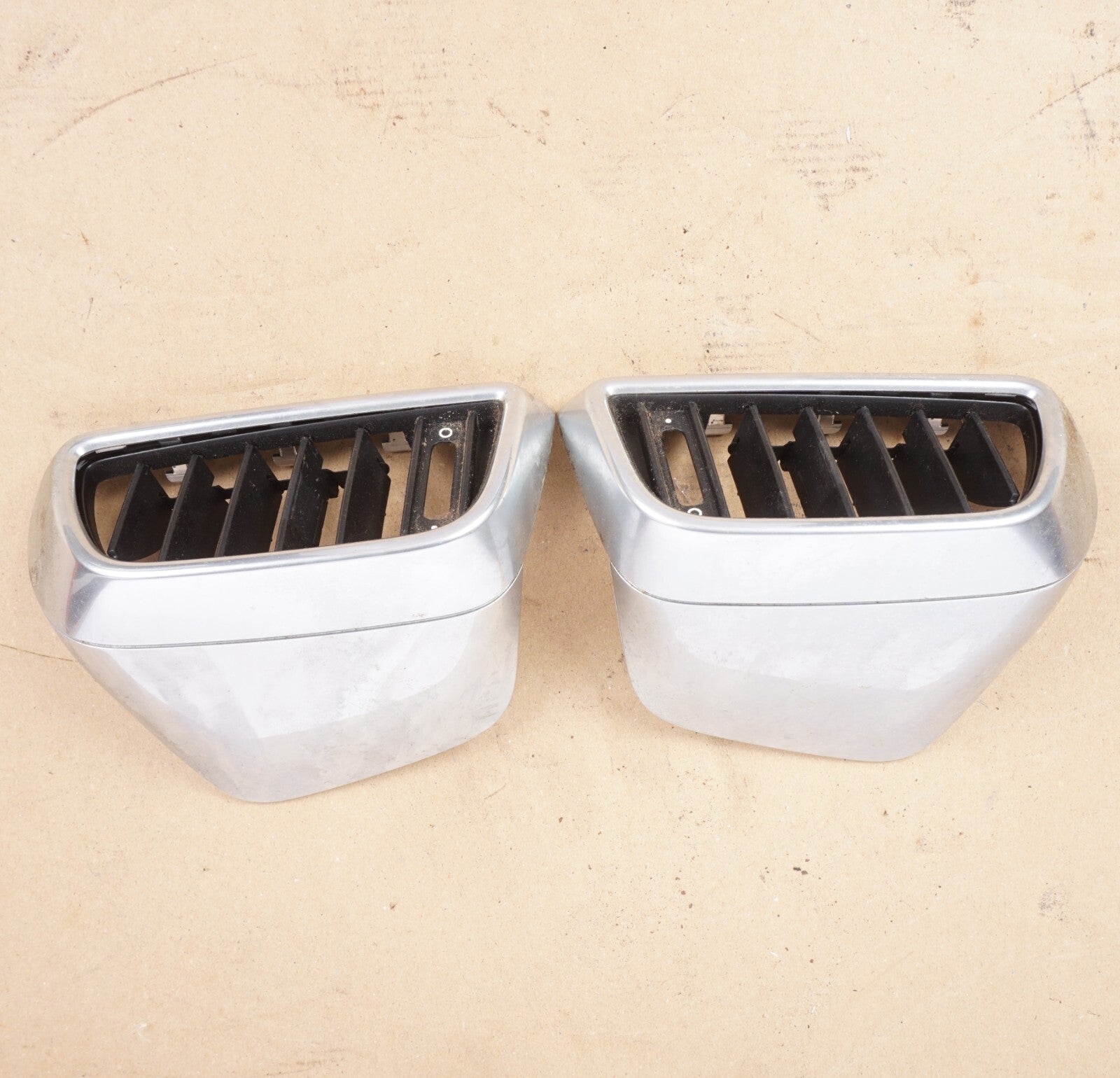 2011 - 2014 Porsche Cayenne Dash Ac Heater Air Vent Left & Right OEM