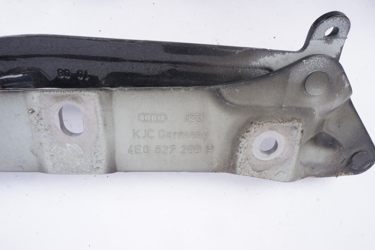 2004 - 2010 Audi A8 Quattro Rear Trunk Hinge Pair 4E0827300H / 4E0827299H OEM